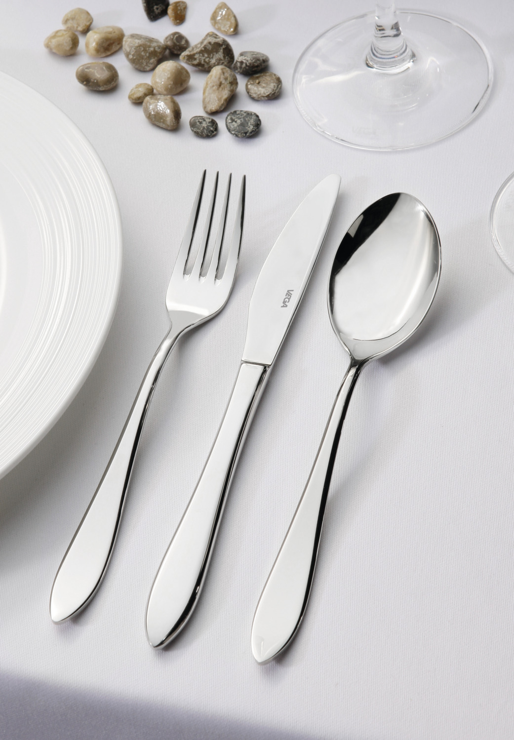 VEGA Salerno Cutlery Set, 30 Pieces for 6 Persons, 18/10 Chrome-Nickel Stainless Steel, Mirror Polished, Dishwasher Safe, Silver