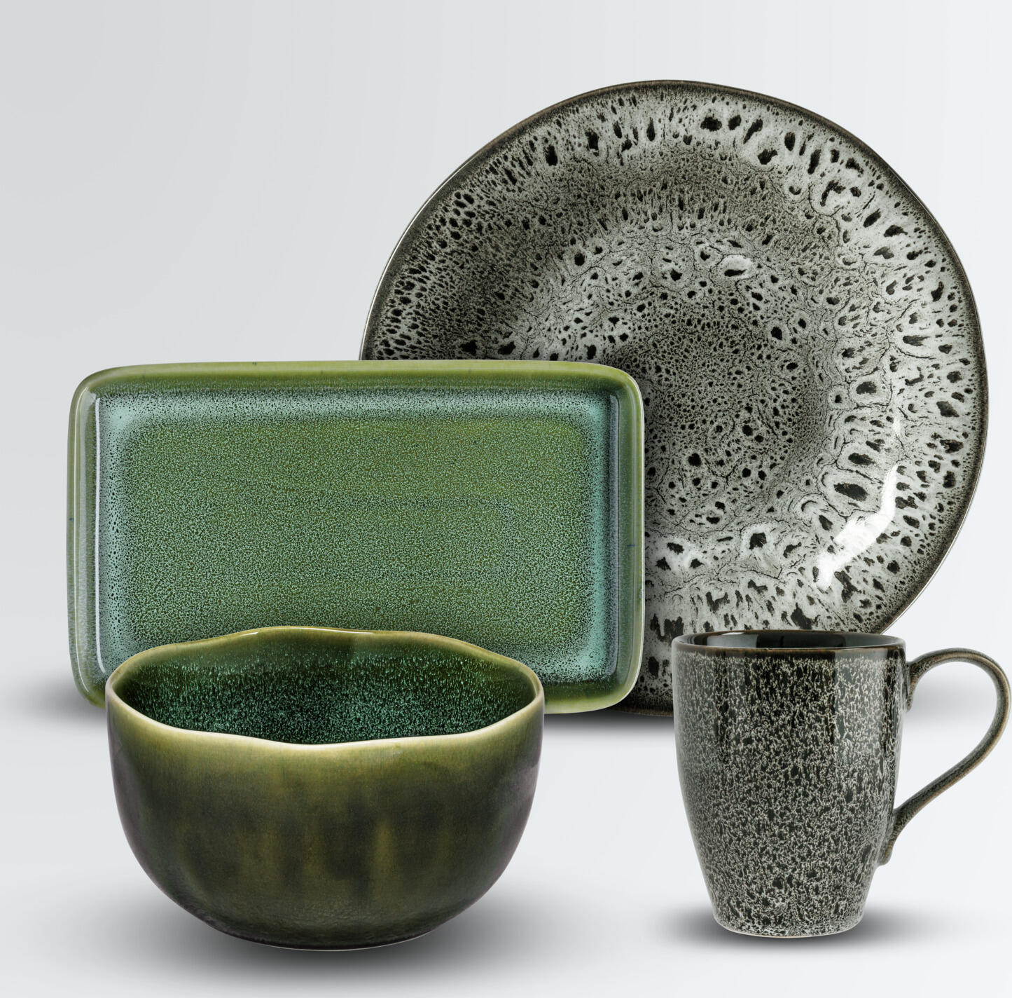 VEGA LUSINI Solutions GmbH Sample tableware set Nano 4-piece Mustergarnitur Geschirr Nano 4-teilig Sample tableware set Nano 4-piece; multicolored Mustergarnitur Geschirr Nano 4-teilig; mehrfarbig Take advantage of our sample service. The following samples are included: Flat plate Ø 23 cm (black) Platter rectangular 21x31 cm (green) Bowl Ø 15x8.8 cm, 0.95 l (green) Mug 0.3 l (black). Sample items are priced with a nominal fee, if you are not satisfied, we will refund the nominal fee. Please contact our customer service for this. Nutzen Sie unseren Musterservice. Folgende Muster sind enthalten: Teller flach Ø 23 cm (schwarz) Platte rechteckig 21x31 cm (grün) Schale Ø 15x8,8 cm, 0,95 l (grün) Becher 0,3 l (schwarz). Musterartikel sind mit einer Schutzgebühr bepreist, bei Nichtgefallen erstatten wir Ihnen die Schutzgebühr zurück. Bitte nehmen Sie hierzu Kontakt zu unserem Kundenservice auf.
