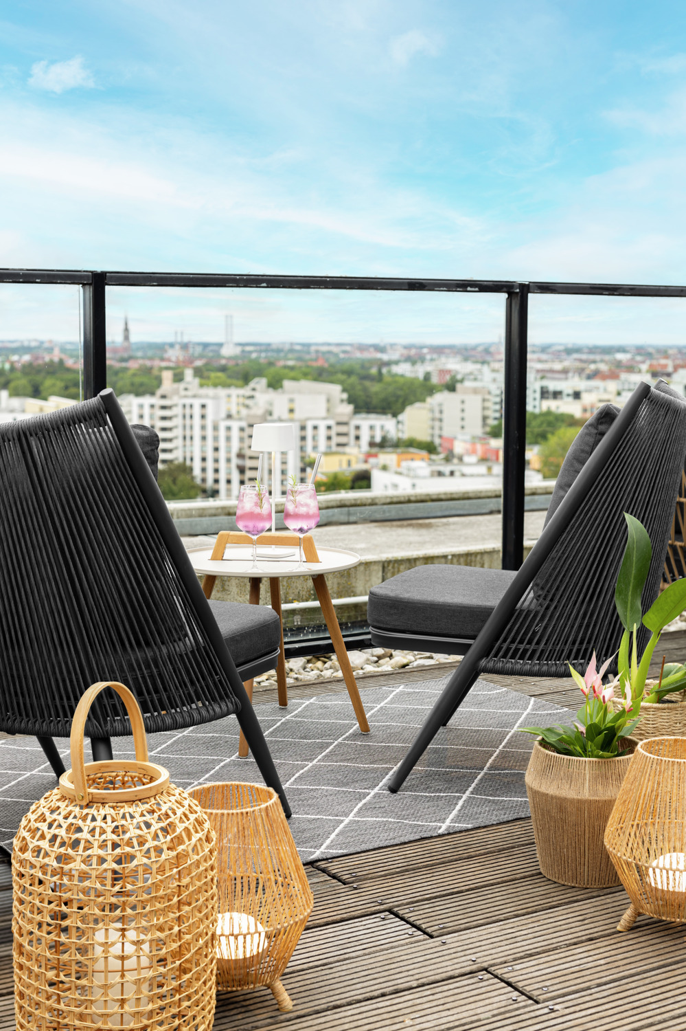 Scaun Lounge Exterior VEGA Isola, Cadru Aluminiu Vopsit Electrostatic, Impletitura din Sfoara de Plastic, Perne Olefin Rezistente la Intemperii Incluse, Demontabile si Lavabile la 30 °C, 65x73x94 cm