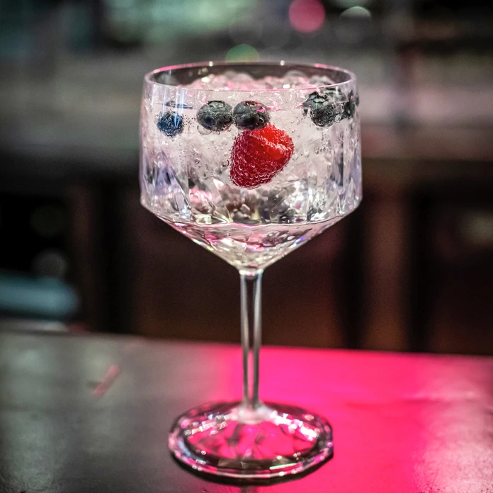 Set de 2 pahare pentru Gin si Cocktail Koziol Club No. 15 Superglas, plastic high-tech nespărtibil, facetate, 400 ml, transparente, rezistente la impact
