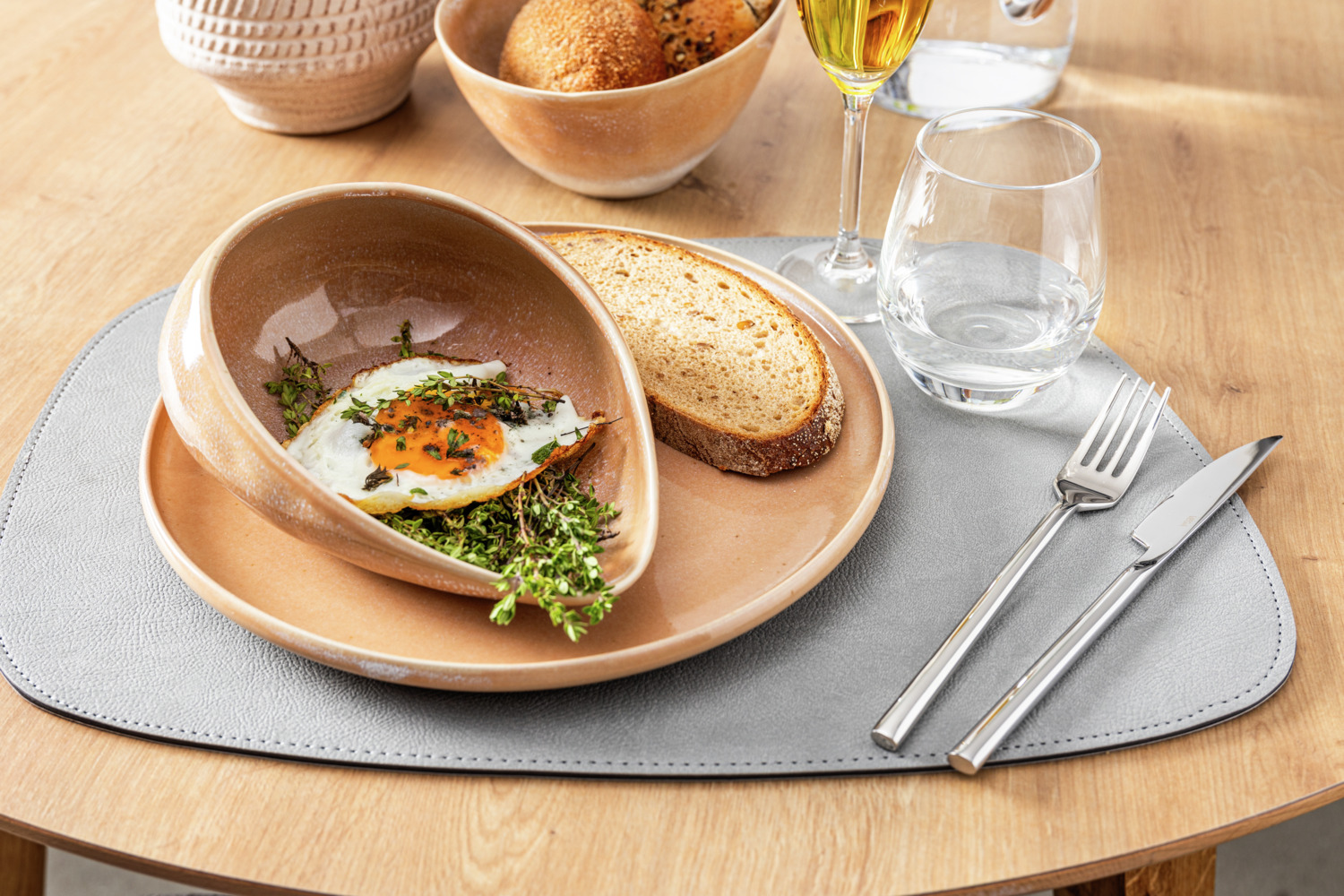 Set de 6 farfurii plate VEGA Cascais, 20.5 cm, porțelan colorat cais, formă rotundă cu gradient și pete irregulare, compatibile cu mașina de spălat vase și cuptorul cu microunde