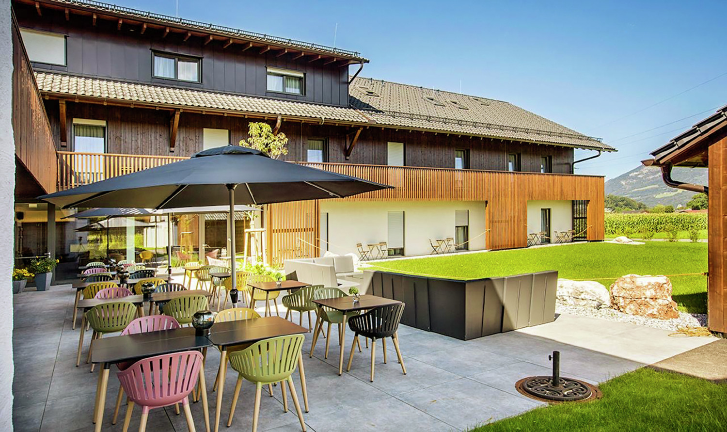 Masa Exterior Pătrată VEGA Gimani, 80 cm, Blat Duraboard Rezistent la Intemperii, Picioare Aluminiu Aspect Lemn, Masa Gradina Calitate Profesionala UV