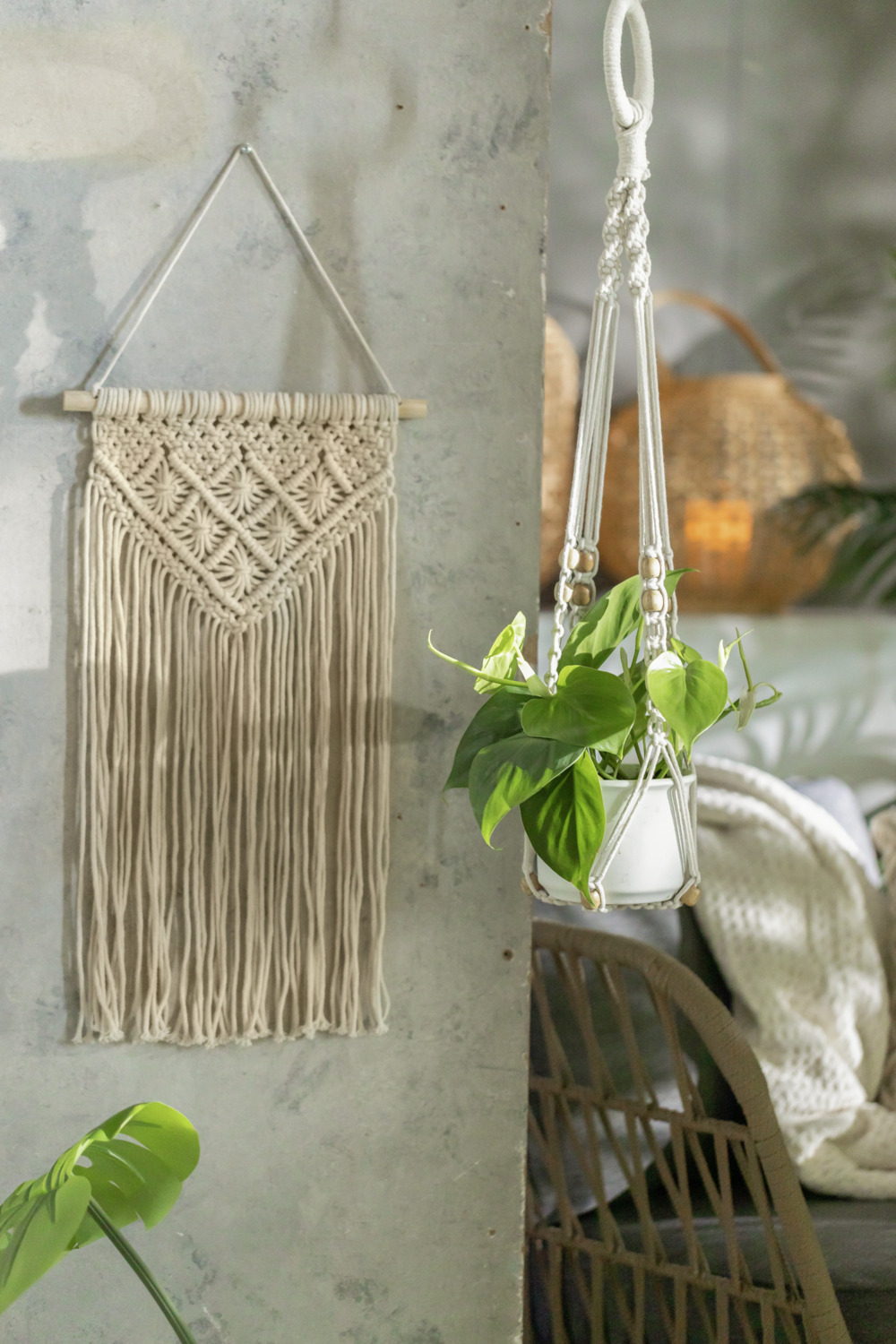 Vega Natsuki Macrame Hanging Basket, Cotton Plant Hanger with Wooden Balls, 90 x 10 cm, Cream White and Brown