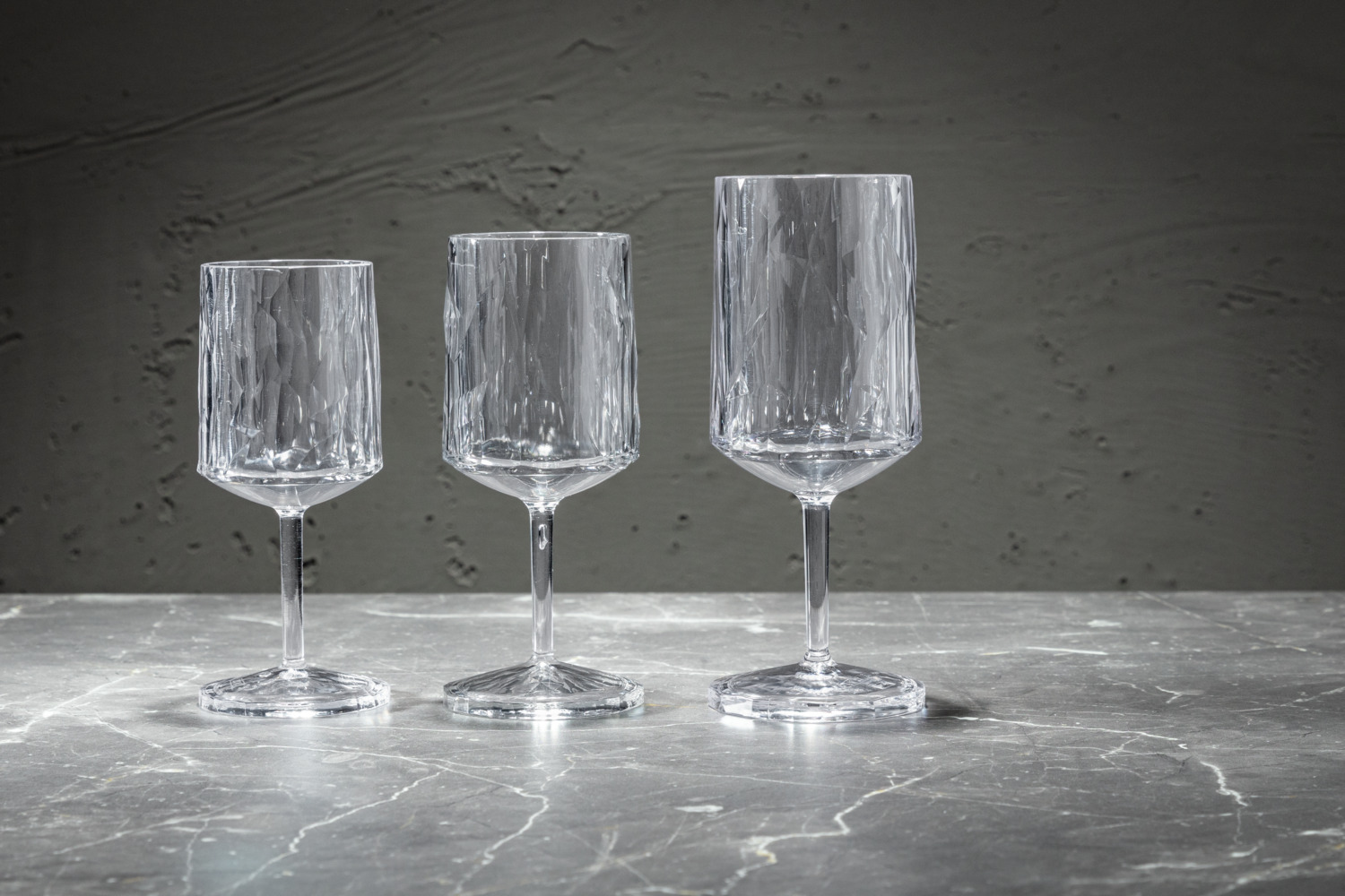 Koziol Classic Wine Club No. 21 Superglas, Unbreakable Plastic Wine Glass, Faceted, 300 ml, Transparent, Set of 12 pieces, Made in Germany