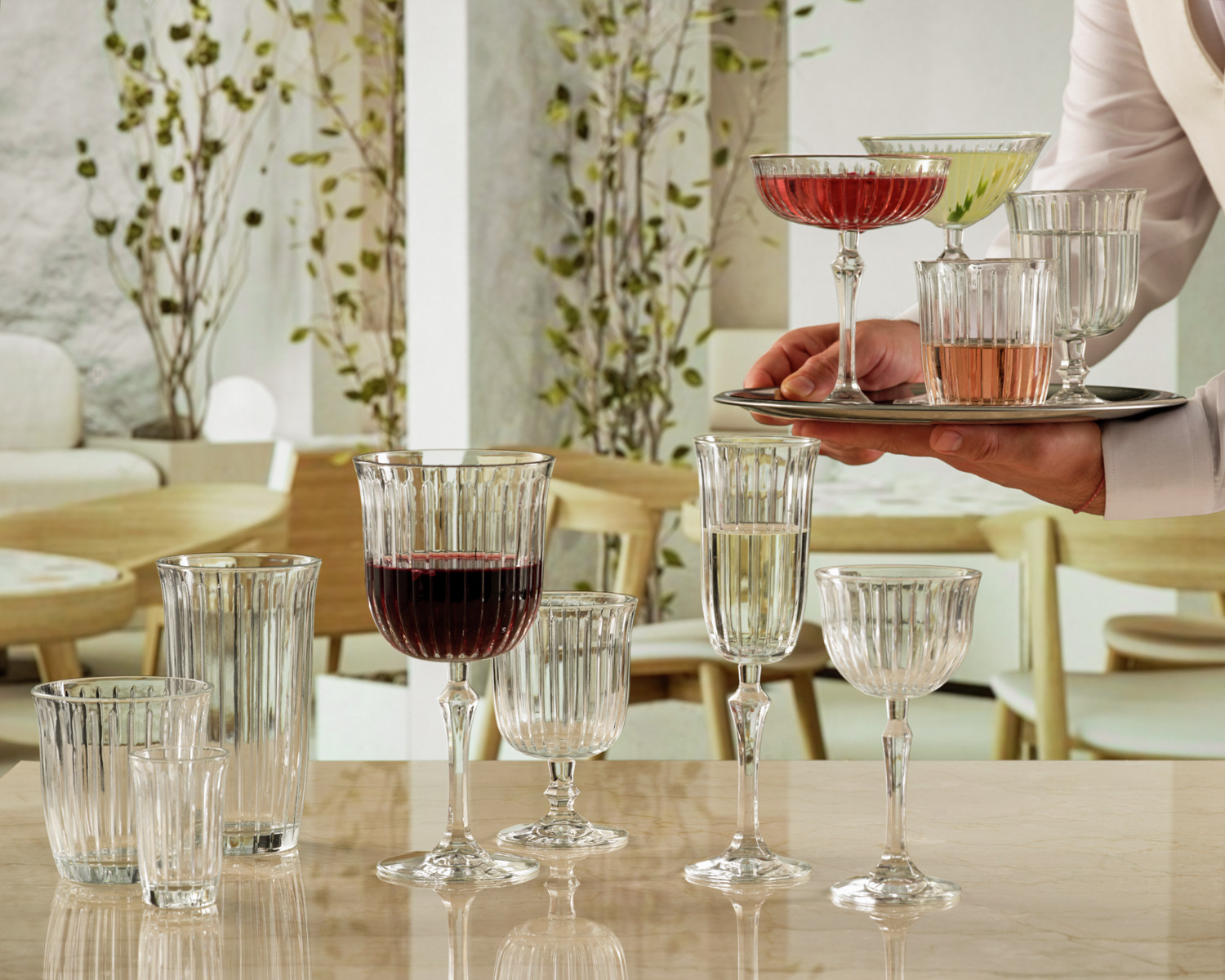 Set de 4 pahare pentru cocktailuri Pasabahce Joy Long Drink, 365 ml, sticla transparenta cu textura canelata, rezistente la masina de spalat vase