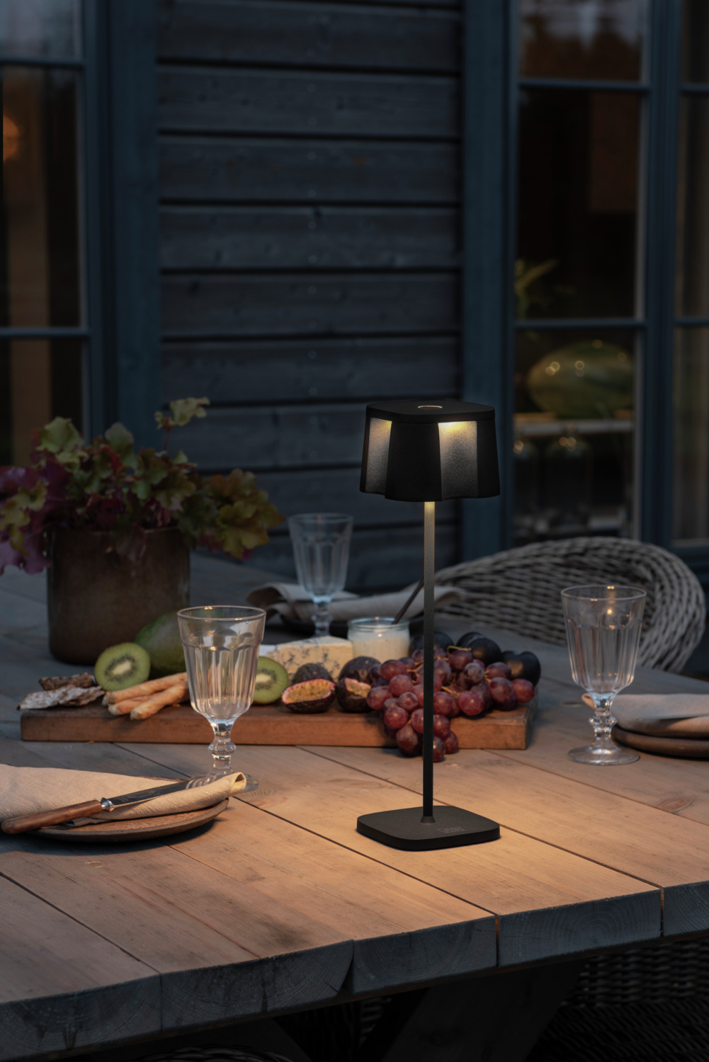 Konstsmide Nice LED Table Lamp, Black Lacquered Aluminium, 10x36 cm, IP54 Waterproof, Dimmable, Rechargeable Battery, with Charging Station and USB-C Cable