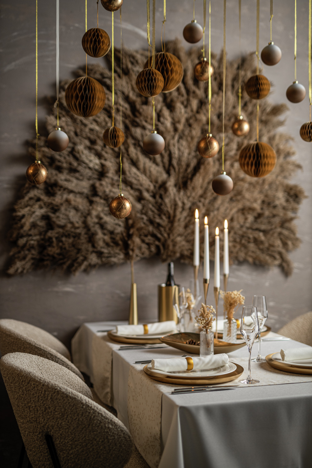 Vega Babuna Candle Holder, Elegant Modern Metal Design, Gold Color, 10 cm Diameter, 26.5 cm Height
