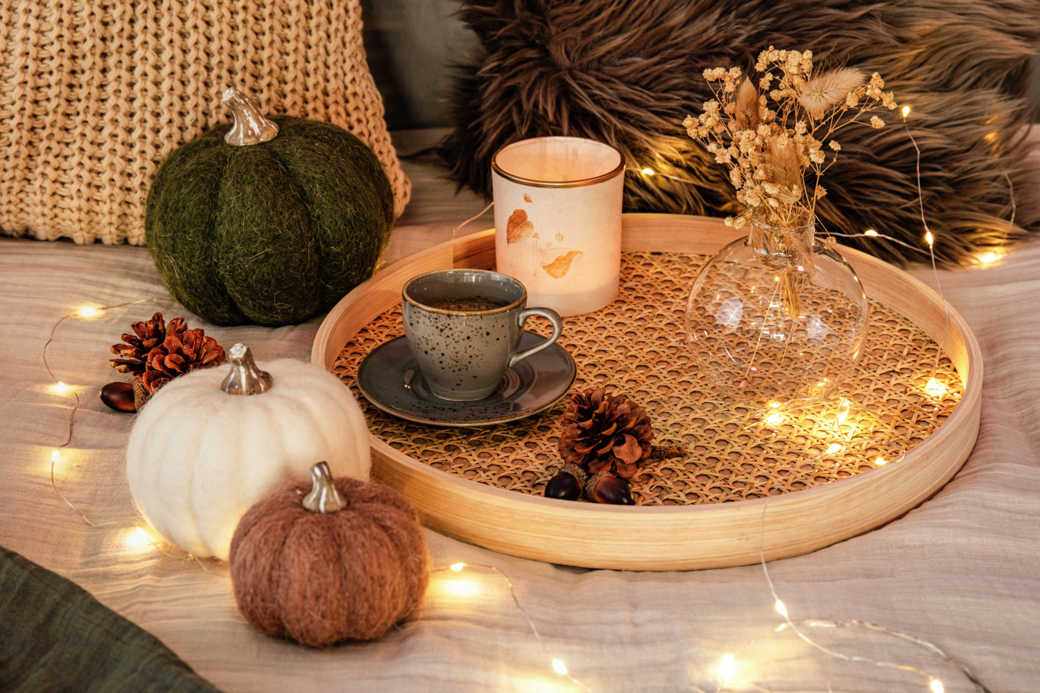 Vega Amir Decorative Felt Pumpkin Set of 2 Pieces, Fir Green Wool Felt Autumn Home Decor, 16 cm Base Diameter, Soft and Lightweight
