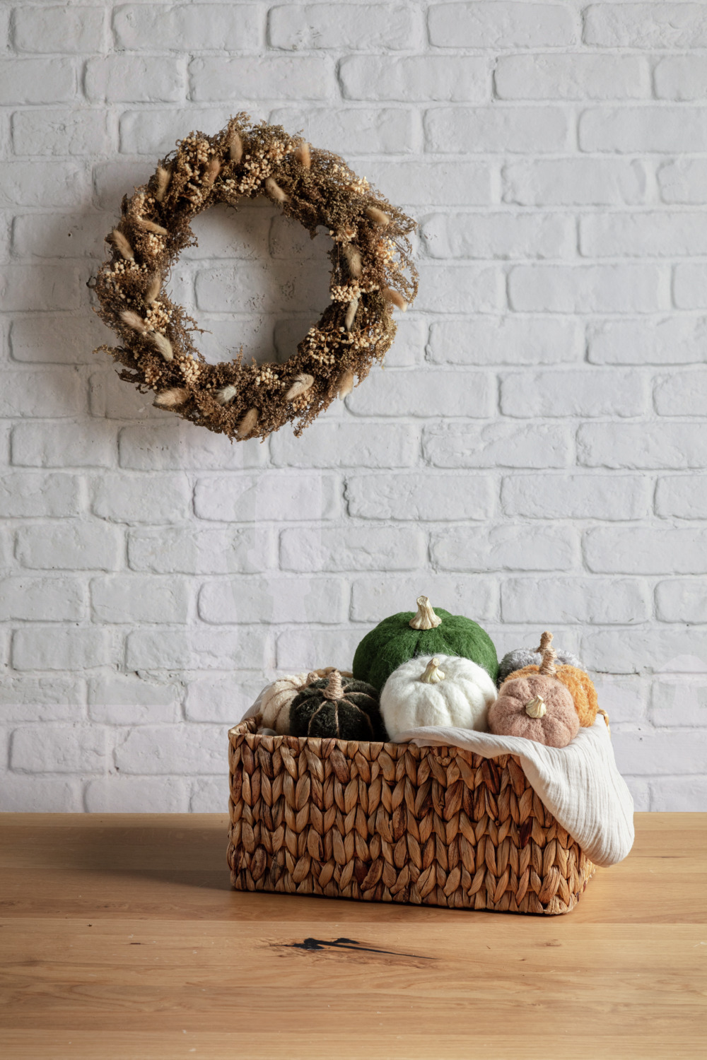 Vega Amir Decorative Felt Pumpkin Set of 2 Pieces, Fir Green Wool Felt Autumn Home Decor, 16 cm Base Diameter, Soft and Lightweight