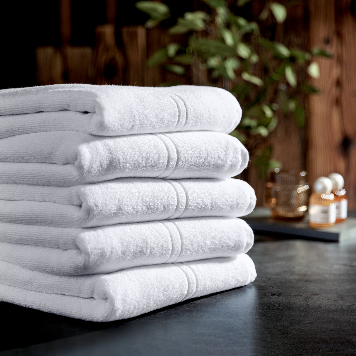 ERWIN M. LUSINI Dina Bath Mat, 100% Cotton Twisted Terry, 50 x 70 cm, White, OEKO-TEX Standard 100 Certified, Durable and Bleach Resistant