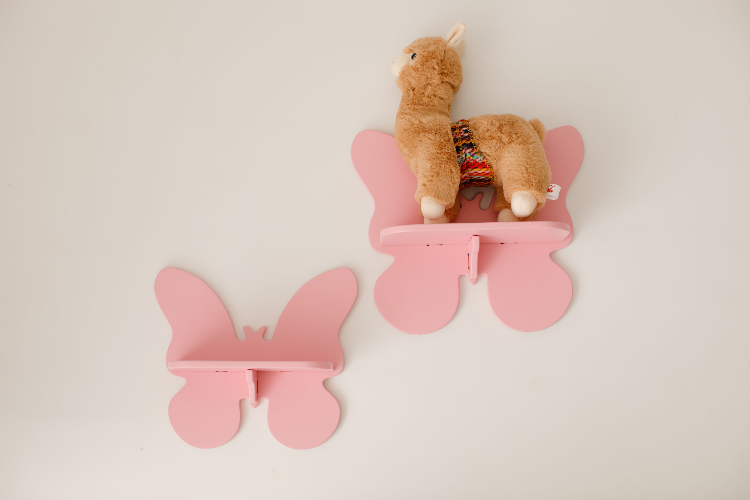 Etajeră decorativă Fluture roz - Rafturi decorative - mediu