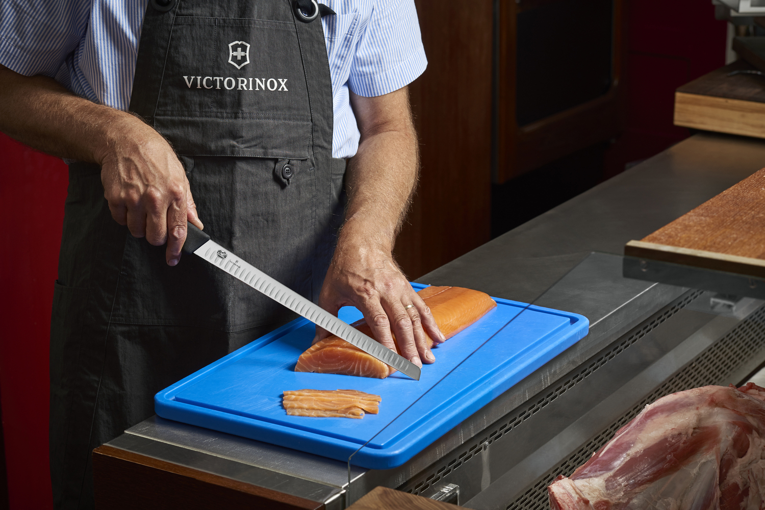 Victorinox Fibrox Kullen Salmon Knife 5.4623.30, 30 cm Flexible Stainless Steel Blade with Granton Edge, Non-slip TPE Handle, NSF Certified