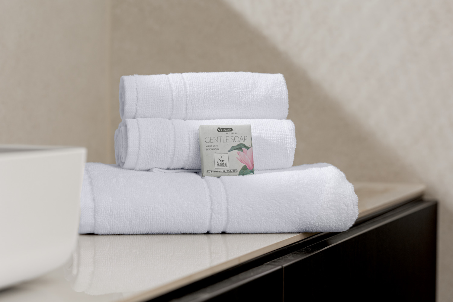V-Touch Eco Fresh Hotel Soap, pH-Neutral Gentle Solid Soap for Hands and Face, EU Ecolabel Certified, Individually Wrapped, Set of 400 Pieces