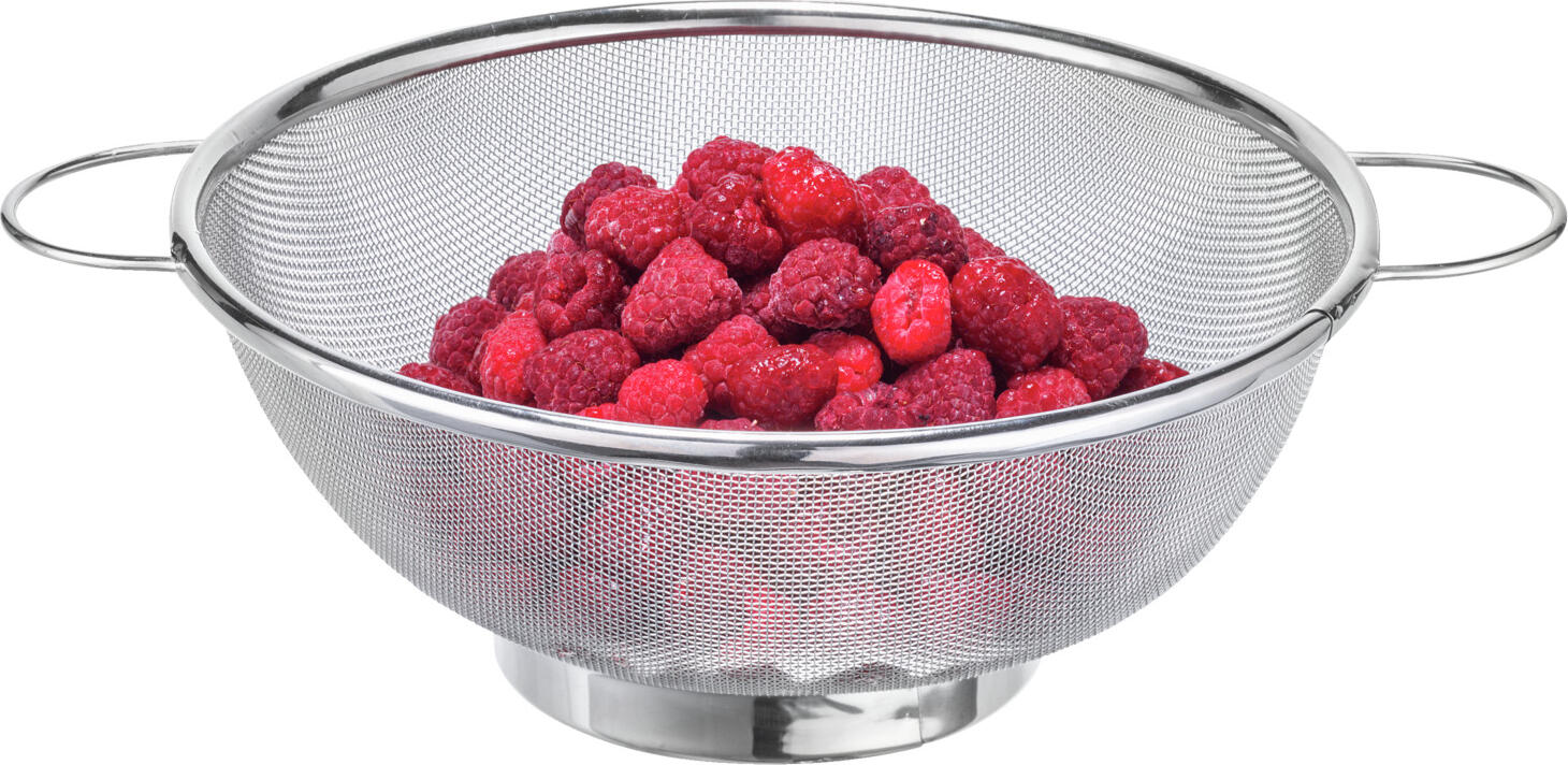 PULSIVA LUSINI Solutions GmbH Drainage sieve Base Abtropfsieb Base Drainage sieve Base; 25 cm (Ø); silver; round Abtropfsieb Base; 25 cm (Ø); silber; rund Colander made of stainless steel, stainless. Particularly suitable for defrosting frozen goods or washing fruits and vegetables. Dishwasher safe. Abtropf-Sieb aus Edelstahl, rostfrei. Besonders geeignet zum Auftauen von Gefriergut oder Waschen von Obst und Gemüse. Spülmaschinenfest.