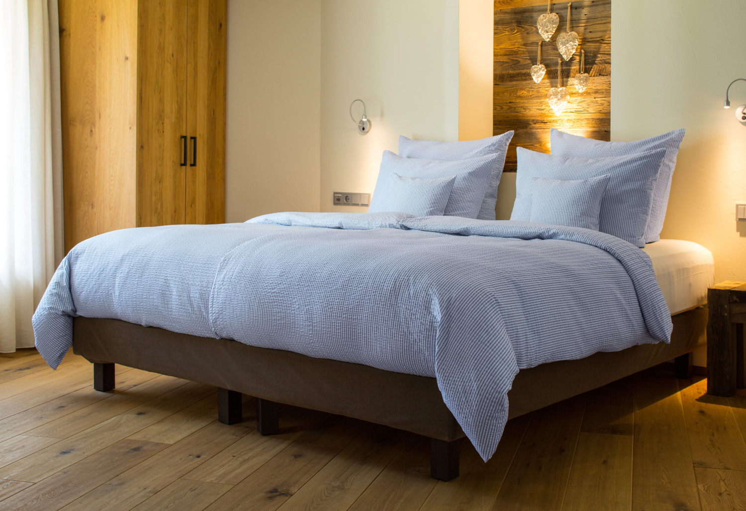 LUSINI Den Haag Duvet Cover, 100% Cotton Seersucker, Woven Stripe, 140 x 200 cm, Blue, Hotel Closure, Easy-care, Non-iron, OEKO-TEX Standard 100