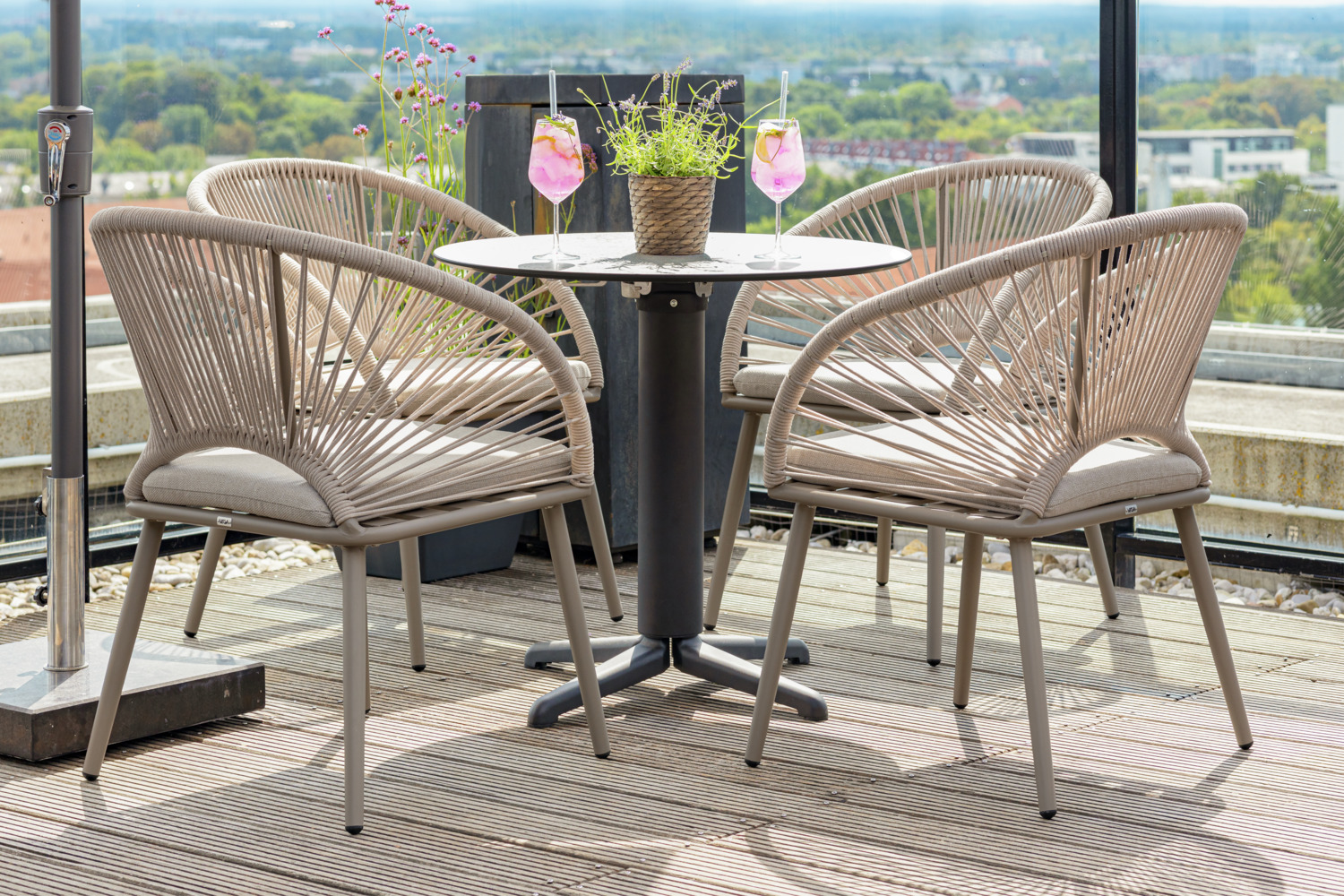 VEGA LUSINI Alcamo Outdoor Chair, Beige, Powder-Coated Aluminum Frame, Fan-Shaped Rope Wicker, Removable Olefin Fabric Cushion, 58x64x82 cm