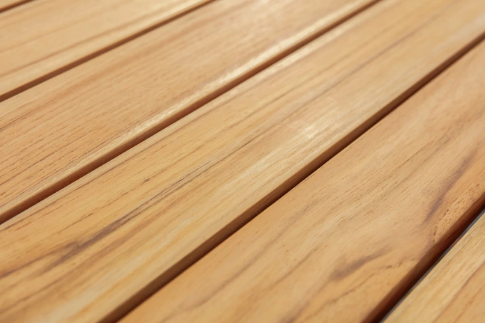 Masa exterioara catering VEGA Zolia, blat patrat din lemn de teak, cadru aluminiu, 80x80x76 cm, rezistenta la intemperii si UV, certificare FSC