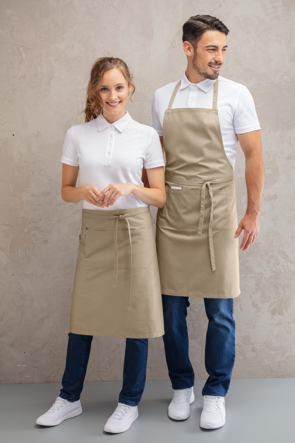 Jobeline Nando Bib Apron, 88x100 cm, 65% Polyester 35% Cotton, 2 Front Pockets and 2 Pen Pockets, Adjustable Neckband, OEKO-TEX Standard 100