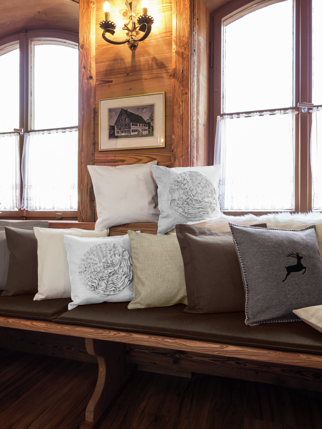 Husa Perna ERWIN M. Nova, 40x40 cm, 100% Poliester, Alb cu Aspect Motlat, Fermoar, Certificare OEKO-TEX Standard 100, Textil Profesionist Hotelar