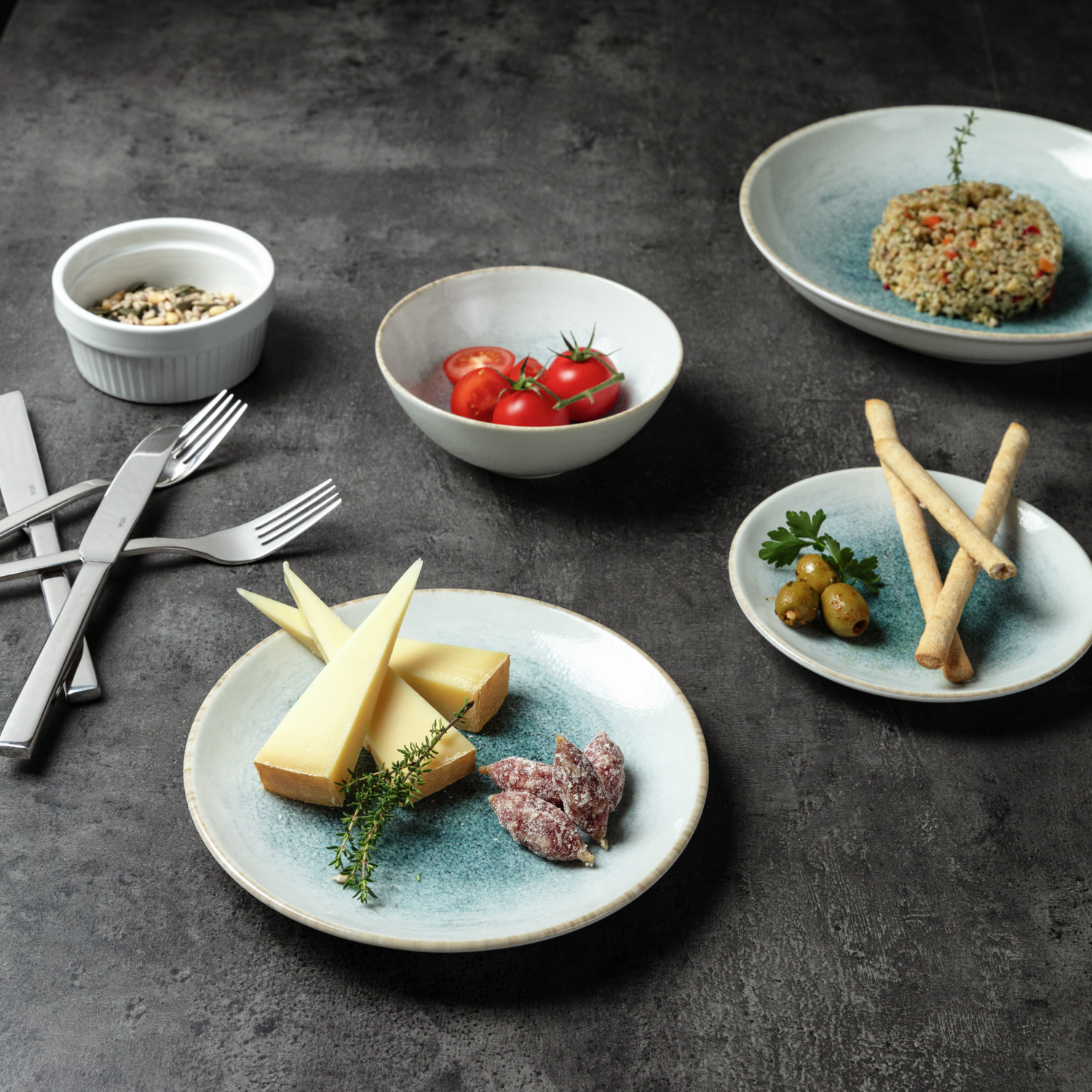 VEGA Neptun Flat Plate Set of 6, 20.5 cm Round Porcelain Dinner Plates, Blue Digital Print, Dishwasher and Microwave Safe