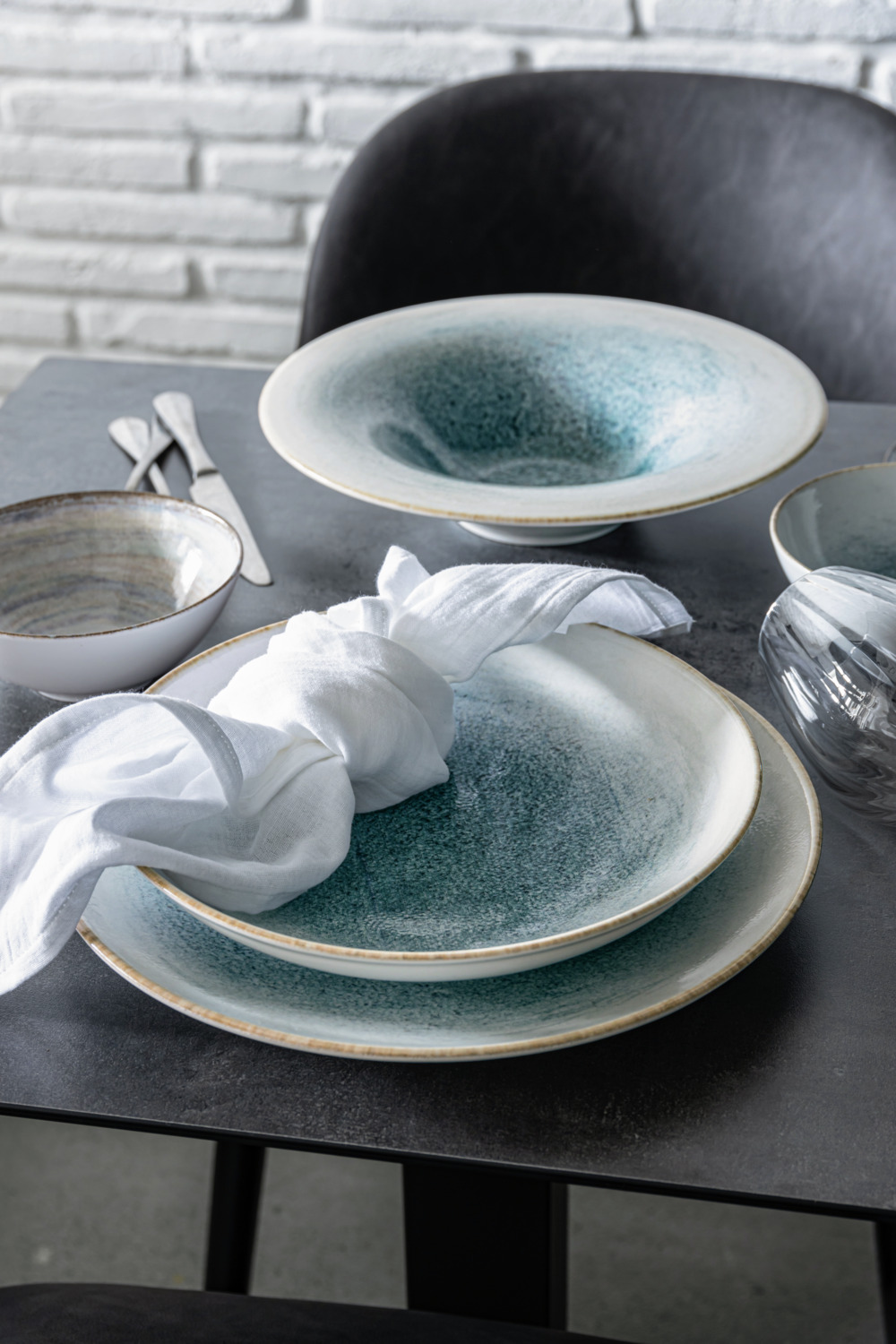 VEGA Neptun Porcelain Flat Plate Set of 6, 31 cm Round Blue Digital Printing, Dishwasher and Microwave Safe