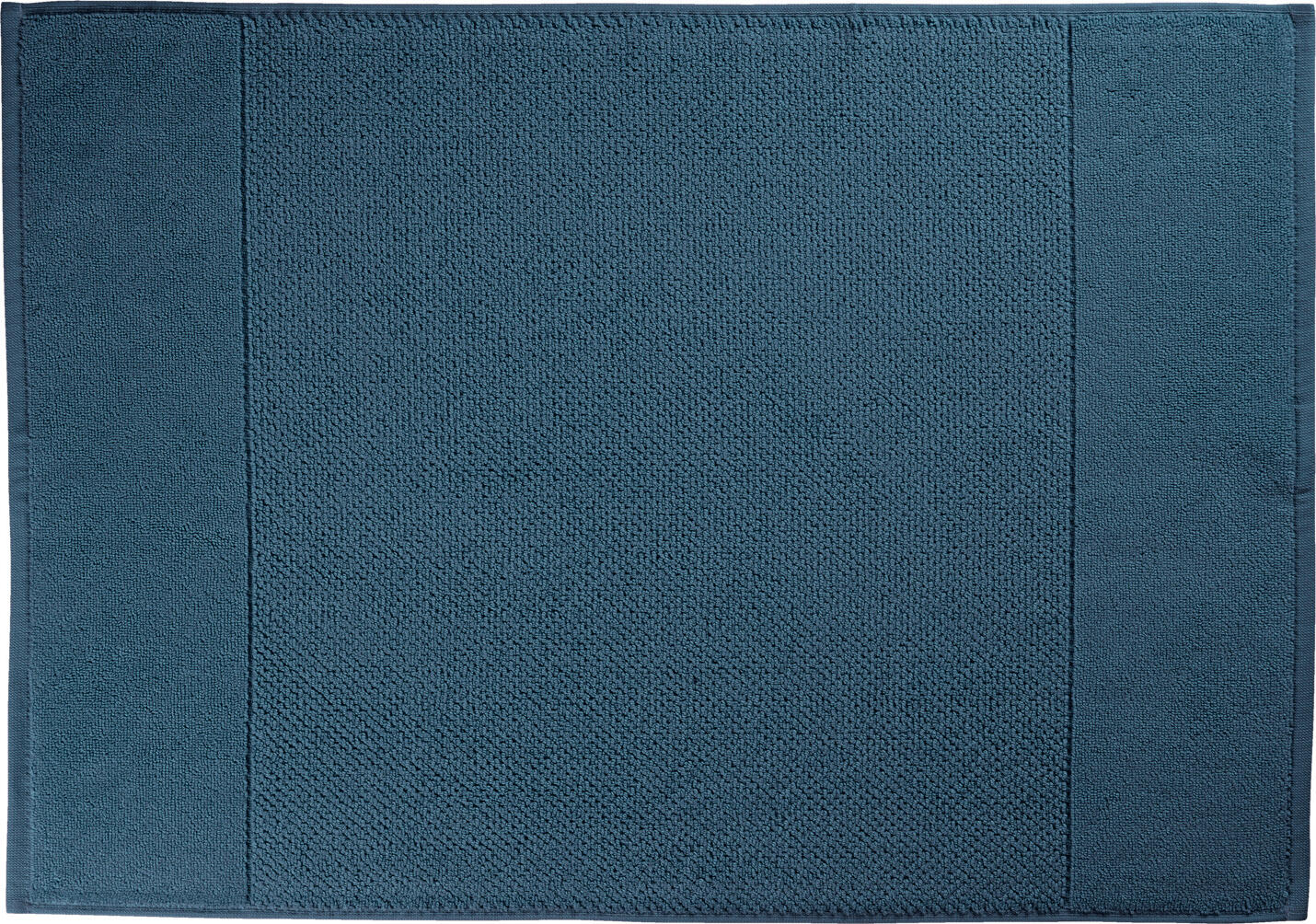 ERWIN M. LUSINI Solutions GmbH Bath mat Duo Badematte Duo Bath mat Duo; 50x70 cm (WxL); teal Badematte Duo; 50x70 cm (BxL); petrol 100% cotton. Weight approx. 800 g/m². Twisted terry bath mat with perfectly coordinated colors. The distinctive woven structure ensures maximum absorbency and durability. Personalization possible. 100 % Baumwolle. Gewicht ca. 800 g/m². Zwirnfrottier Badematte mit perfekt abgestimmten Farben. Die unverwechselbare Webstruktur sorgt für höchste Saugfähigkeit und Strapazierfähigkeit. Personalisierung möglich.