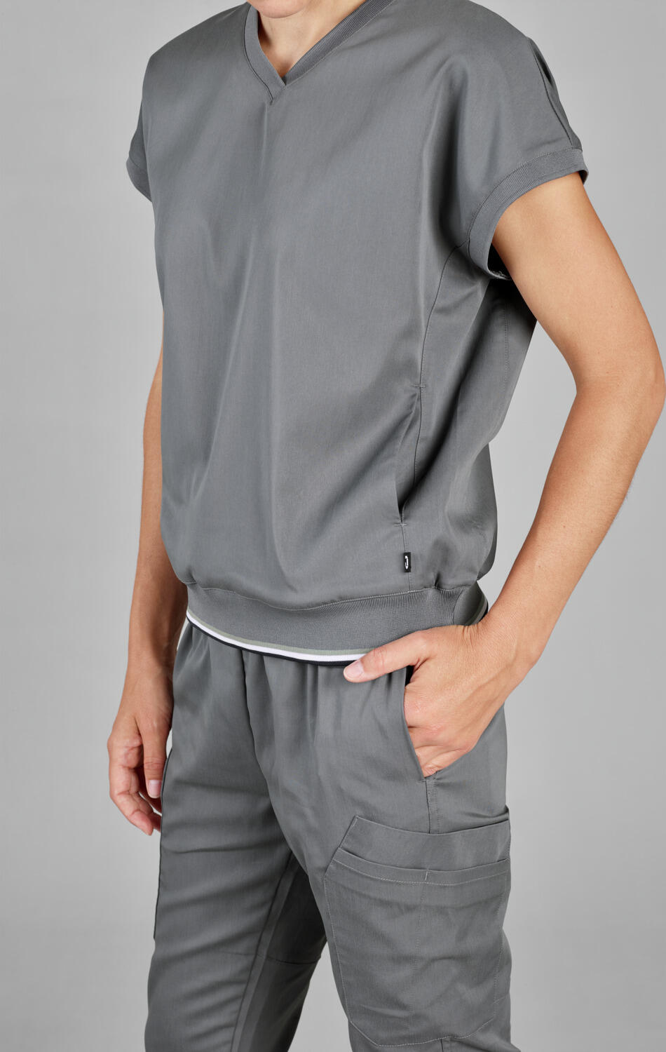 Tunică Jobeline Paola pentru femei, mărime 2XL, model modern stil sweatshirt cu guler V, din Lyocell Tencel și Poliester, material respirabil, Gri