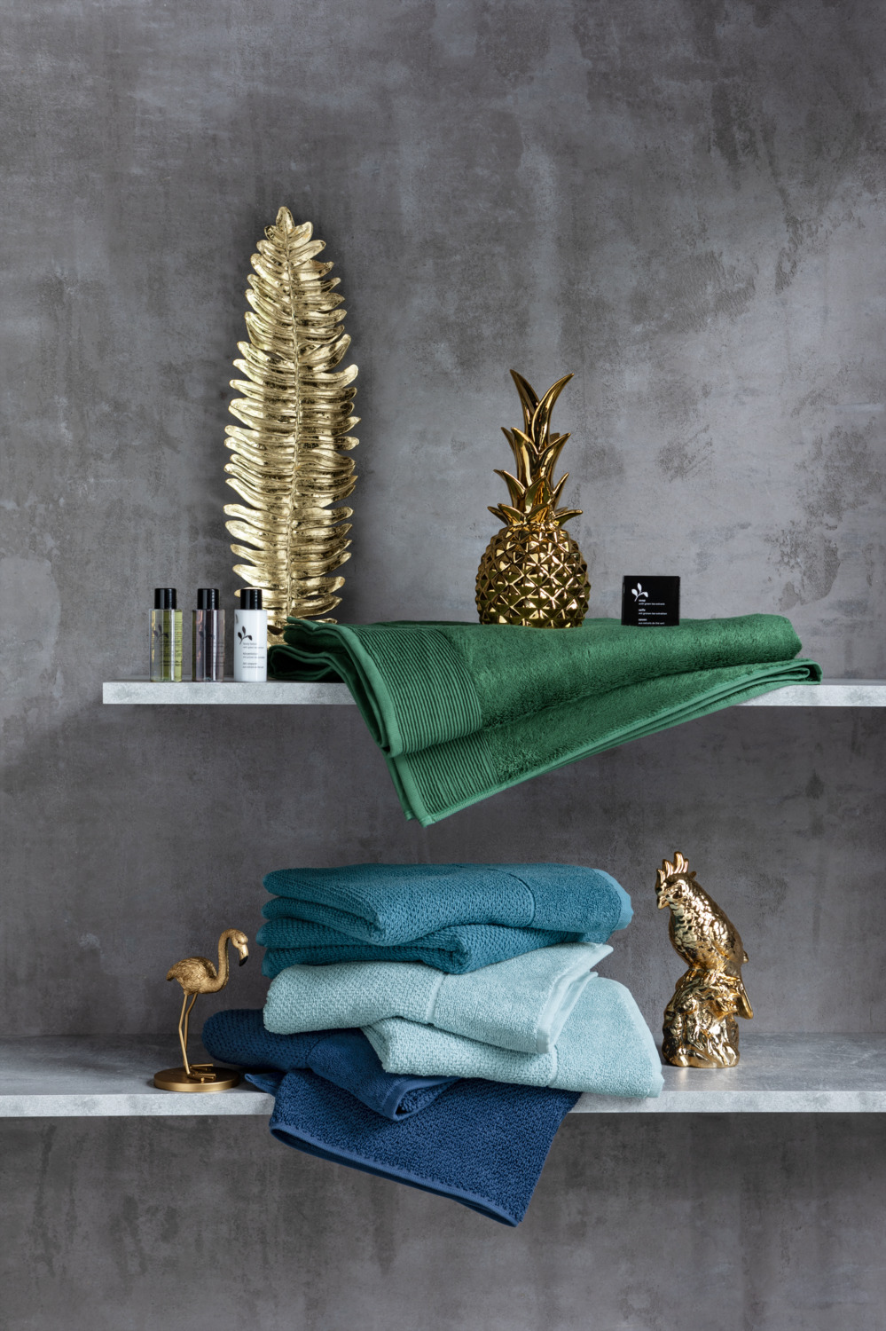 Sapun lichid de hotel V-Touch Ceai Verde cu Aloe Vera, pH neutru, 330 ml, Sticla reciclată, Set de 24 piese