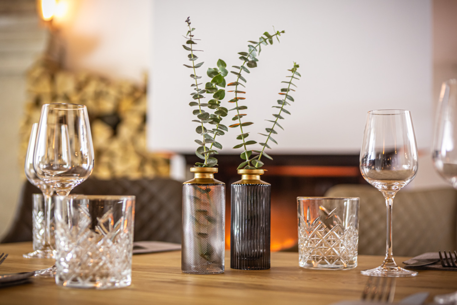 VEGA Medina White Wine Glass, 260ml High-Quality Crystal Glass, Slender Tall Goblet with Thin Rim, Dishwasher-Safe for Professional Catering