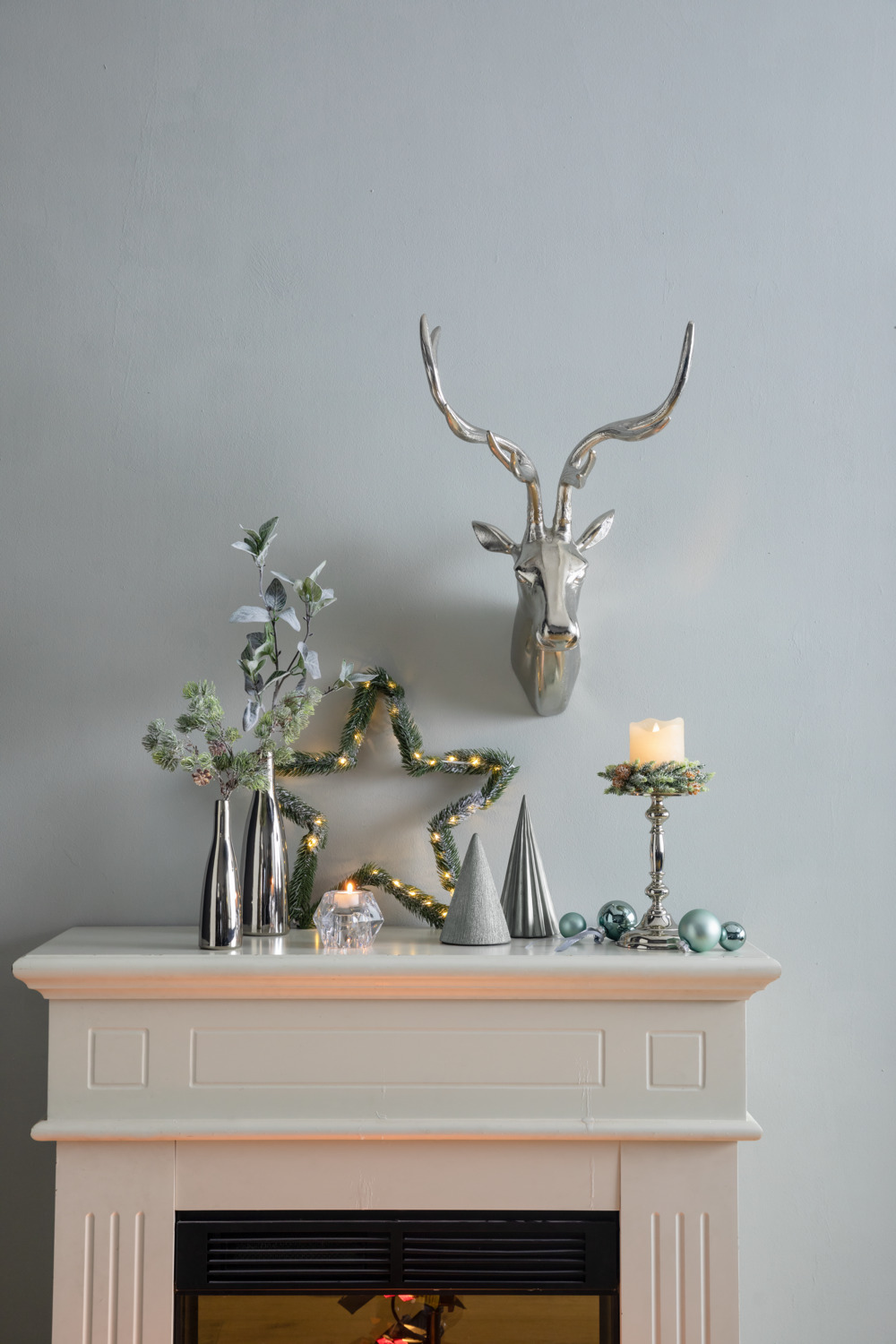 Vega Henrietta Stag Head Wall Decoration Antlers, Solid Painted Aluminum, Silver, 38 x 26 x 62 cm