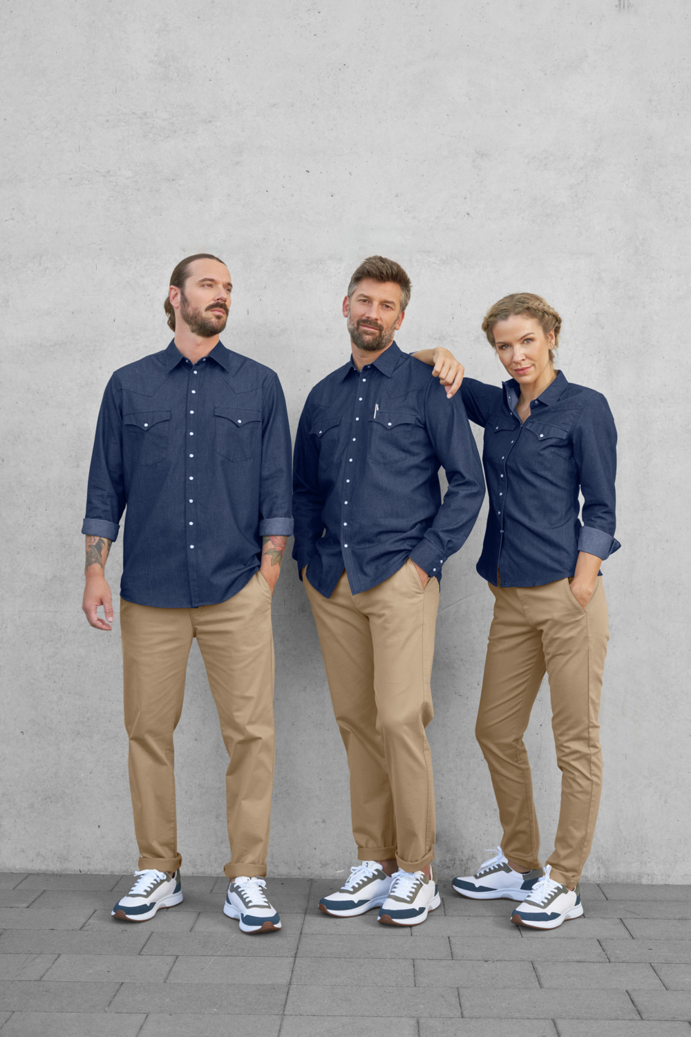 JOBELINE Ryan Women's Slim Fit Denim Shirt, Modern Western Style Blouse, Cotton-Polyester Blend, Dark-Blue, Two Breast Pockets
