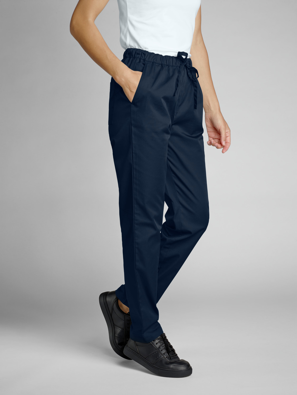 pantaloni bucatar femei Jobeline Vito, 65% poliester 35% bumbac, talie elasticata cu sfoara, buzunare laterale si spate, OEKO-TEX Standard 100