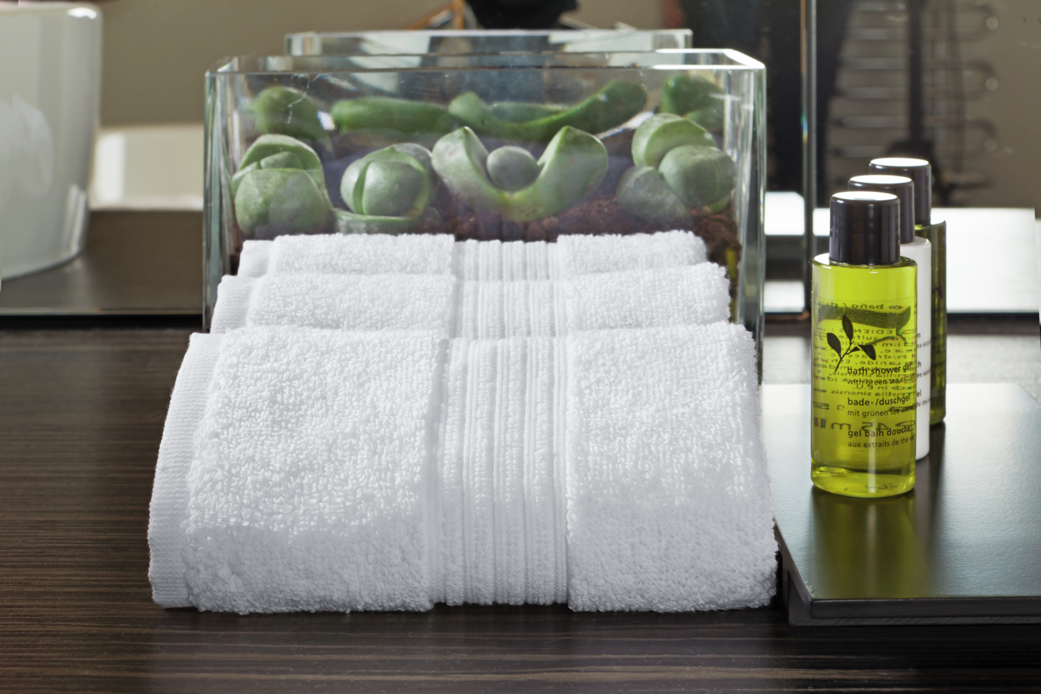 Prosop de dus ERWIN M. LUSINI Easy, 70 x 140 cm, Alb, Frotir twisted din bumbac, 600 g/m², OEKO-TEX Standard 100, Absorbant si Durabil