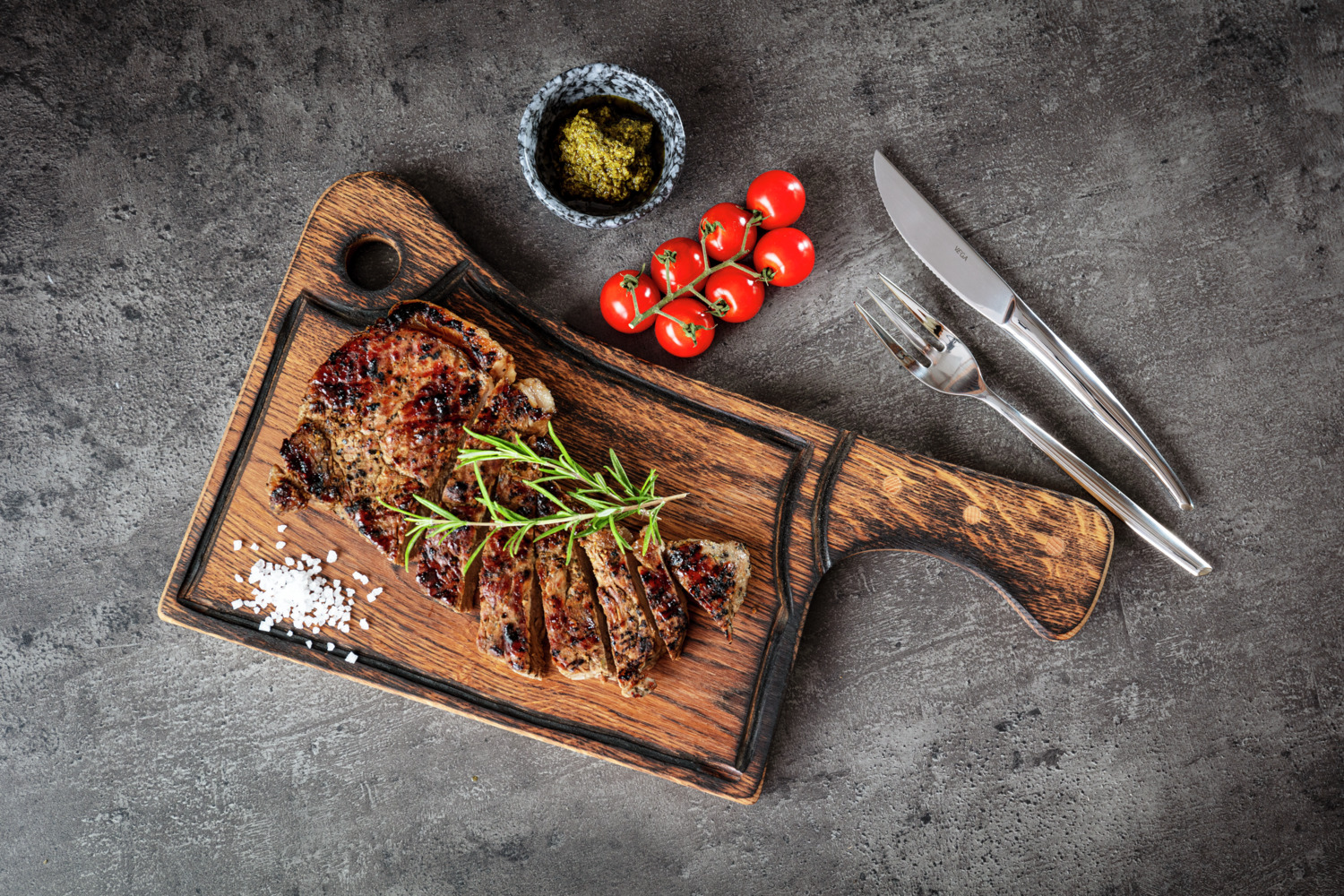 VEGA Troina Serving Board, Solid Oak Wood Serving Hatchet with Burned Finish, Integrated Juice Groove, 40 x 23 x 2.2 cm