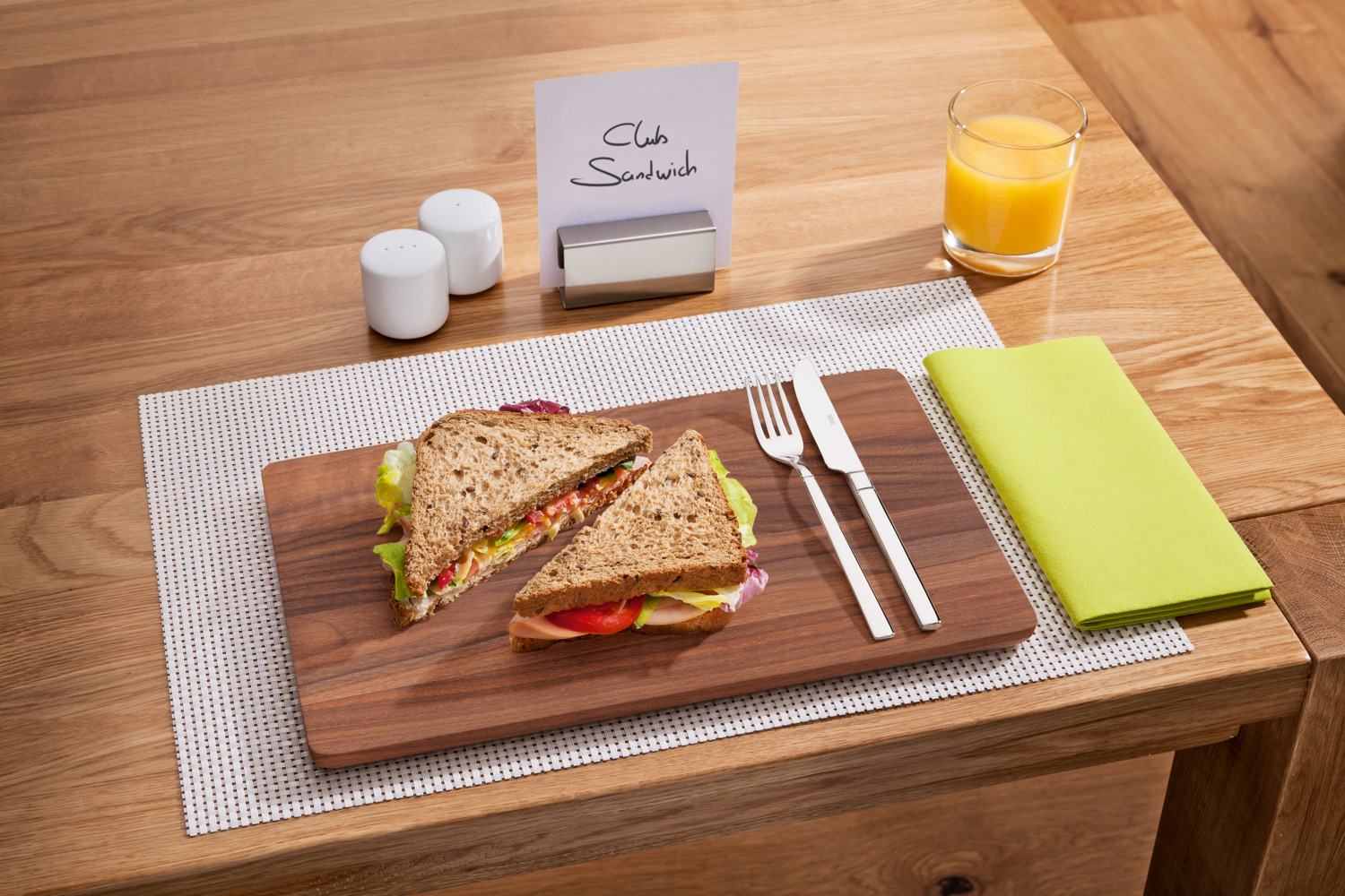 Vega Vesper Serving Board, Solid Walnut Hardwood Food Board, Rectangular, Stackable, 33 x 20 x 1.5 cm, Brown