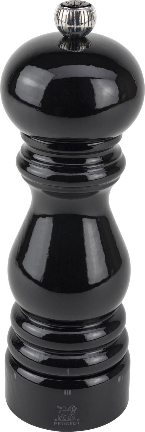 Peugeot Pepper mill Paris  black lacquered Pfeffermühle Paris  mit u’Select-Technologie Pepper mill Paris  black lacquered ; 18 cm (H); black Pfeffermühle Paris  mit u’Select-Technologie; 18 cm (H); schwarz Deco fans love them! You like to have guests and want to decorate your table with trendy and chic items? Then the black lacquered 18 cm Paris u'Select pepper mill is for you. With its intense black and glossy look, it will give your table a decidedly sophisticated touch. The curved silhouette makes it easy to use. As elegant as it is functional, this manual pepper mill is equipped with a very practical grind adjustment system. As everyone knows, the size of the grind plays an essential role. A very finely ground pepper expresses its pungency, while a coarser grind brings out the flavors of the pepper. With the u'Select control and the six grinding positions (one for very fine, six for very coarse), you can easily select the appropriate grain size for your dishes. The wood comes from PEFC™ certified beech wood from sustainable cultivation. Deko-Fans lieben sie! Sie haben gerne Gäste und möchten Ihren Tisch mit trendigen und schicken Gegenständen schmücken? Dann ist die schwarz lackierte 18 cm große Paris u'Select Pfeffermühle für Sie genau das Richtige. Mit dem intensiv schwarzen und glänzenden Look verleiht sie Ihrem Tisch eine ausgesprochen raffinierte Note. Die geschwungene Silhouette erleichtert die Handhabung. Diese ebenso elegante wie funktionelle manuelle Pfeffermühle ist mit einem sehr praktischen System für die Mahlgradregulierung ausgestattet. Wie jeder weiß, spielt die Größe des Mahlgrades eine wesentliche Rolle. Ein sehr fein gemahlener Pfeffer bringt seine Schärfe zum Ausdruck, während bei einem gröberen Mahlgrad die Aromen des Pfeffers im Vordergrund stehen. Mit der u'Select-Regulierung und den sechs Mahlpositionen (eins für sehr fein, sechs für sehr grob) können Sie die passende Körnung für Ihre Gerichte problemlos auswählen. Das Holz stammt aus PEFC™-zertifiziertem Buchenholz aus nachhaltigem Anbau.