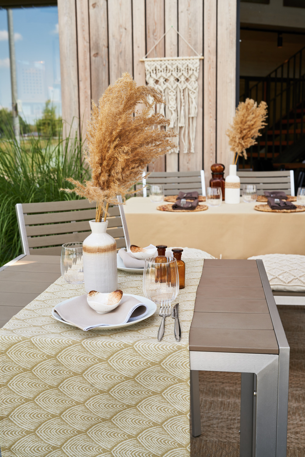 LUSINI Tablecloth Leaf Angular, 130x160 cm, 100% Polyacrylic, Yellow, Modern Leaf Design, Outdoor Use, OEKO-TEX Standard 100, Quick-Drying and Wipeable