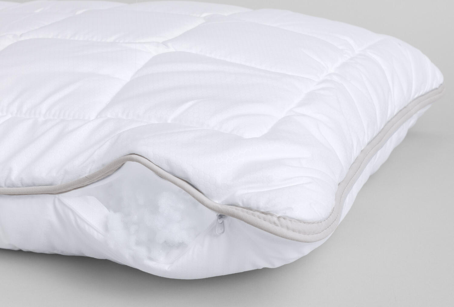 ERWIN M. Auriga Fiber Pillow, 60x80 cm, White, 100% Polyester Hollow Fibre, Sanitised, OEKO-TEX Standard 100, Adjustable Filling with Zip
