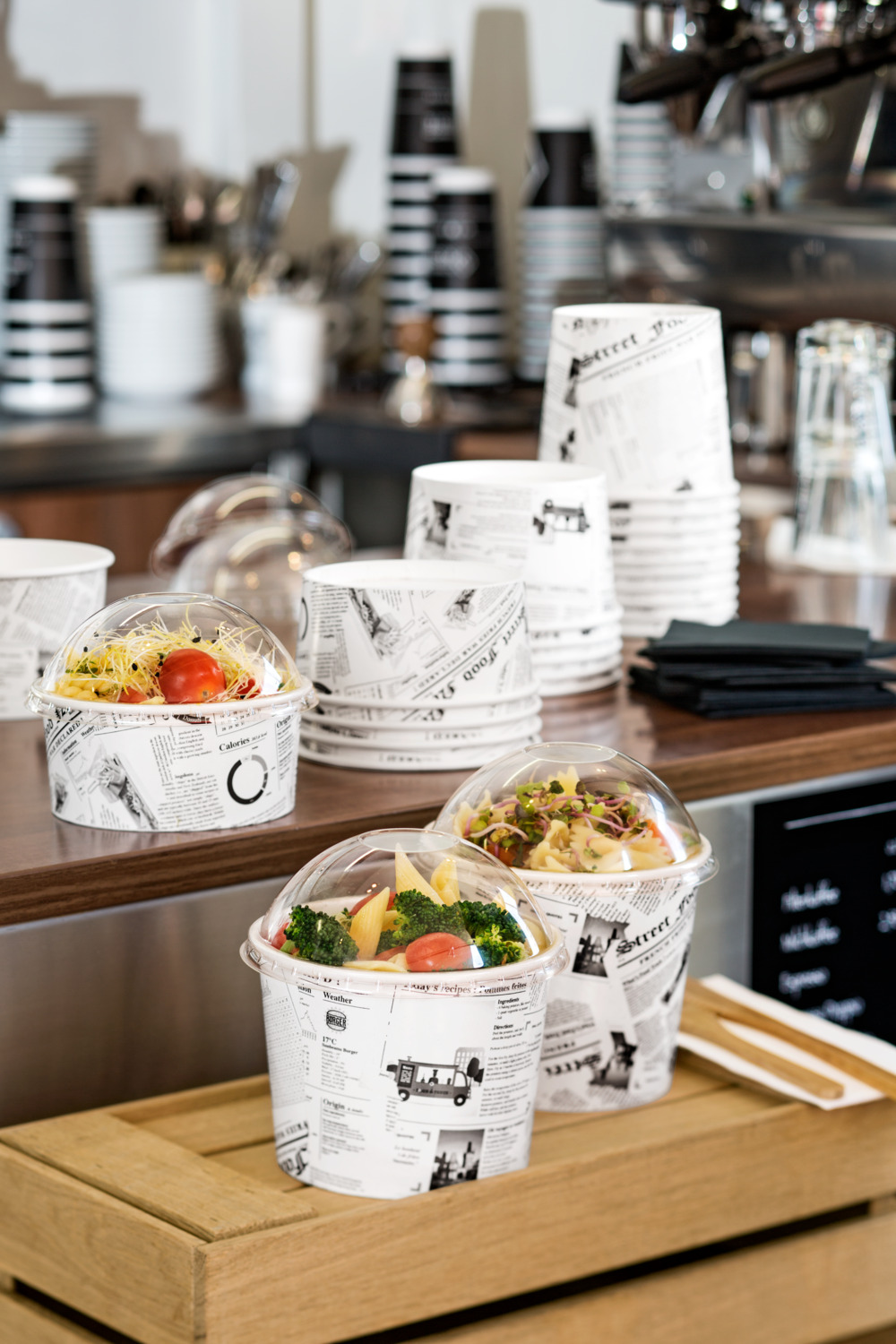 First FFC Disposable Paper Cups with Newsprint Look, Grease Resistant Cardboard, 350 ml, Black/White, Microwave and Freezer Safe, Set of 50 Pieces