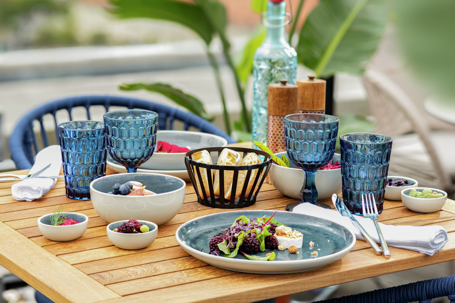 VEGA LUSINI Isabella Water Glass Set of 6, 360 ml, Blue Dyed Glass, Stackable and Dishwasher Safe, 8.9 x 12.6 cm