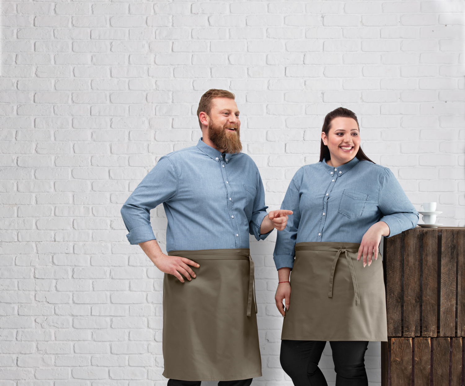 Jobeline Botero Waist Apron, 45x100 cm, Black, 65% Polyester 35% Cotton, OEKO-TEX Standard 100, Robust Easy-Iron Blended Fabric, Unisex