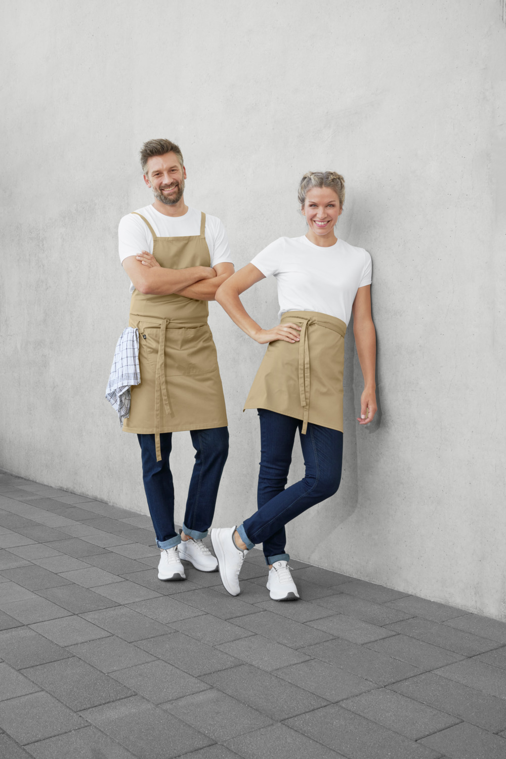 Jobeline Botero Waist Apron, 45x80 cm, 65% Polyester 35% Cotton Blended Fabric, Sand Beige, OEKO-TEX Standard 100, Robust Low-Crease Half Apron