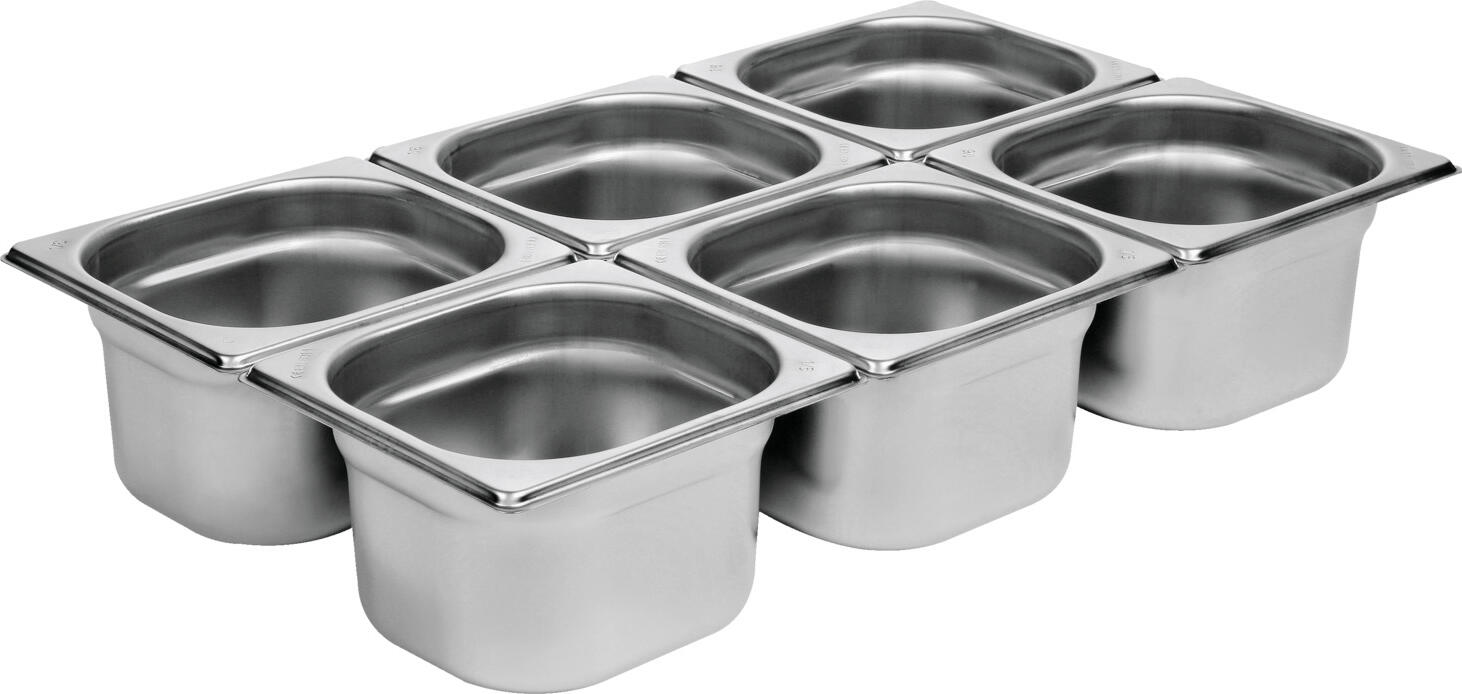 VEGA LUSINI Solutions GmbH GN container 1/6 Premium GN-Behälter 1/6 Premium GN container 1/6 Premium; GN 1/6, 1.6 l, 17.6x16.2x10 cm (LxWxD); silver GN-Behälter 1/6 Premium; GN 1/6, 1.6 l, 17.6x16.2x10 cm (LxBxT); silber GN container 1/6 made of chrome-nickel stainless steel 18/10, without drop handles. Material thickness: 0.8 mm. With stacking cams: easy disassembly of stacked GN containers. Reinforced corners and edges. Robust and easy to clean. Dishwasher safe. Stackable. Available in different sizes. From time to time it is recommended to clean with vinegar or lemon cleaner to keep the shine of the containers. GN-Behälter 1/6 aus Chrom-Nickel-Edelstahl 18/10, rostfrei, ohne Fallgriff. Materialstärke: 0,8 mm. Mit Stapelnocken: einfaches Auseinandernehmen gestapelter Gastronorm-Behälter. Spülmaschinengeeignet. Von Zeit zu Zeit empfiehlt sich die Reinigung mit Essig- oder Zitronenreiniger um den Glanz der Behälter zu erhalten.
