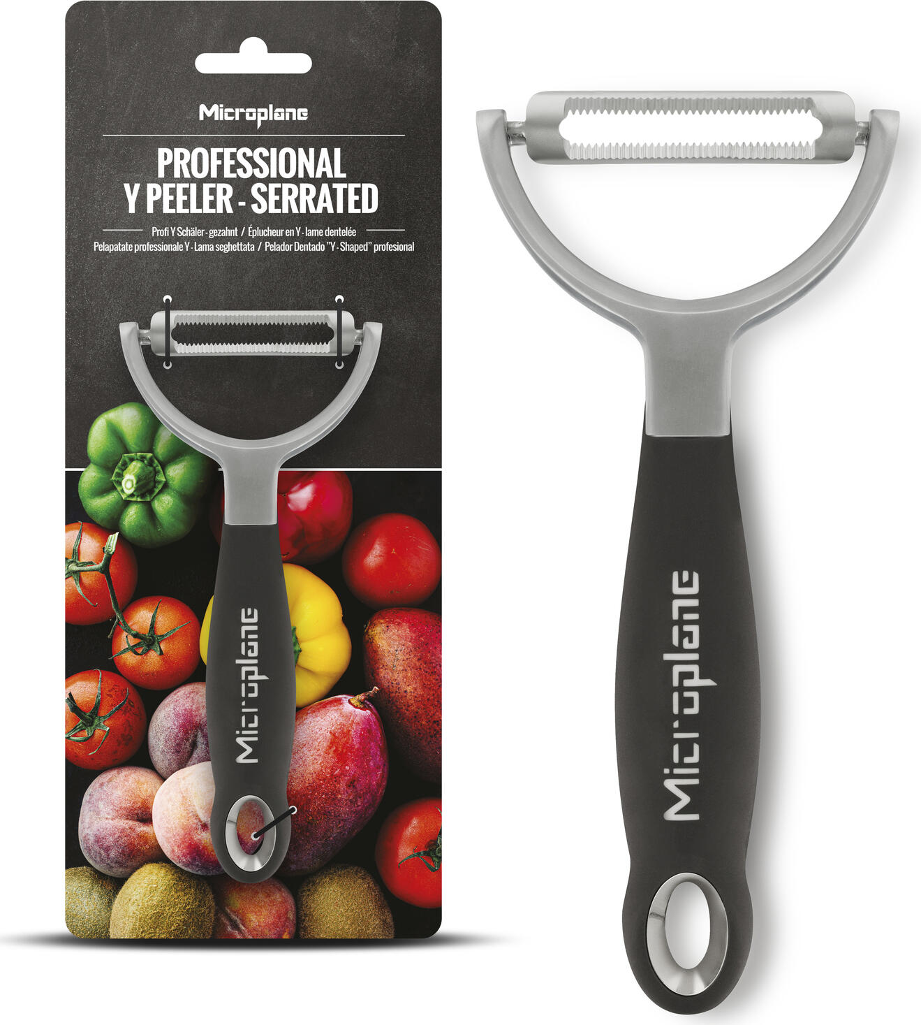 Microplane Microplane International GmbH & Co. KG Professional Y-peeler Serrated Profi Y-Schäler Serrated Professional Y-peeler Serrated; 16.4x7.5x2.5 cm (LxWxH); black Profi Y-Schäler Serrated; 16.4x7.5x2.5 cm (LxBxH); schwarz Professional peeler in a pleasant Y-shaped design. Optimum handling. Ergonomic, non-slip soft-touch handle, razor-sharp stainless steel double blade, serrated for easy and even peeling. Ideal for a variety of fruit and vegetables, especially those with soft skin such as tomatoes, kiwis, mangoes, etc. Profi -Schäler in angenehmen Y-förmigen Design. Optimale Handhabung. Ergonomischer, rutschfester Soft-Touch Griff, Rasiermesserscharfe Edelstahl-Doppelklinge, gezahnt für einfaches und gleichmäßiges Schälen. Ideal für eine Vielzahl von Obst und Gemüse, insbesondere mit weicher Schale wie Tomaten, Kiwis, Mangos usw.