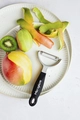 Microplane Professional Y Peeler, Serrated Stainless Steel Double Blade, Ergonomic Non-Slip Soft-Touch Handle, Y-Shaped Vegetable Peeler, 16.4 x 7.5 x 2.5 cm