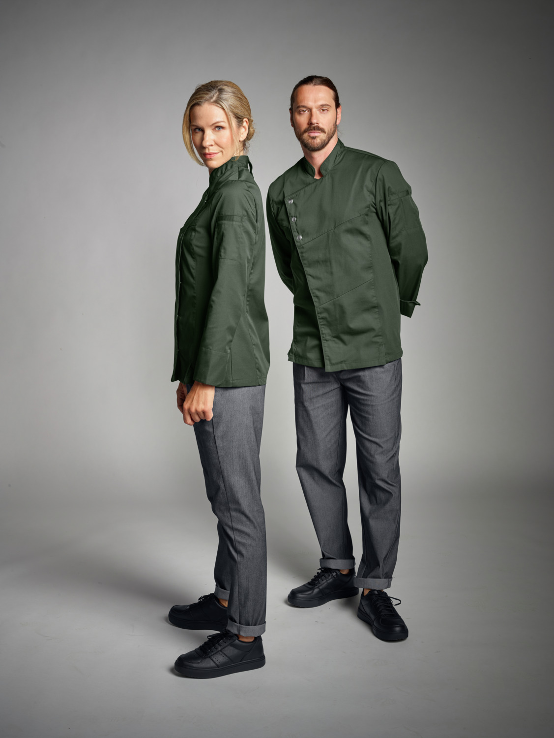 Pantaloni de bucatar Jobeline Joggfit pentru barbati, croiala Regular Fit cu picioare conice, material extensibil bumbac-poliester-elastan, gri melange, marime 56