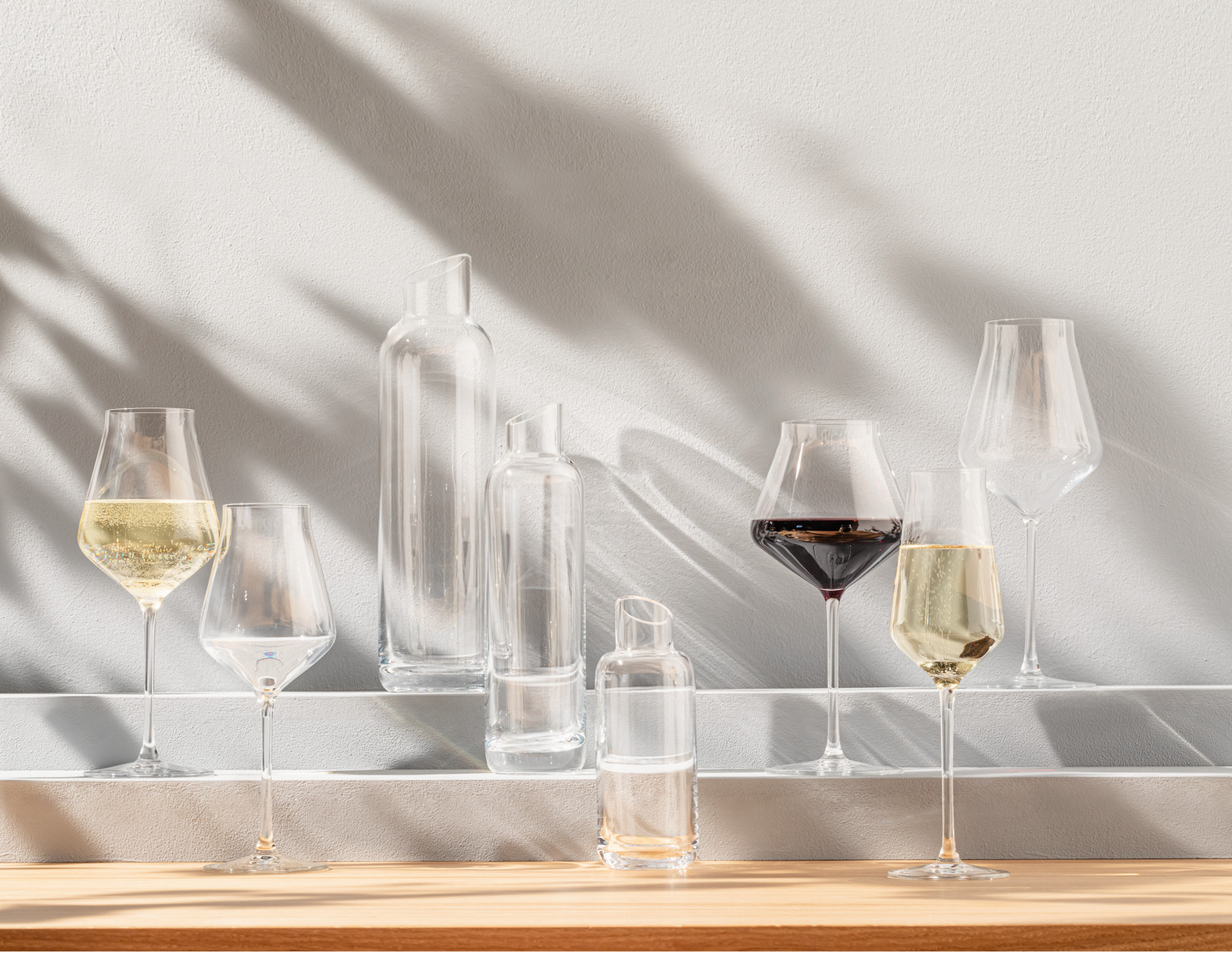 Decantor din sticla de cristal VEGA Maja, suflat la gura, 550 ml, transparent, stil modern clasic cu margine inclinata, set de 4 piese