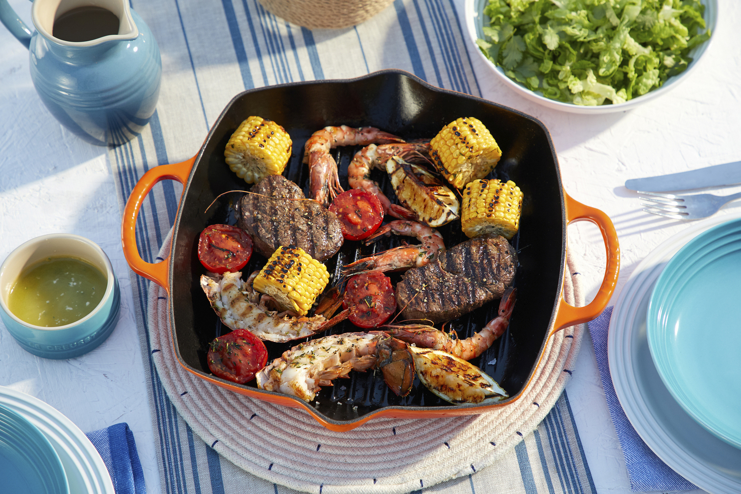 Tiga Grill Patrata Le Creuset Signature, Fonta Emailata, 30 x 30 cm, Email Portocaliu, Compatibila cu Inductie, Fabricata in Franta