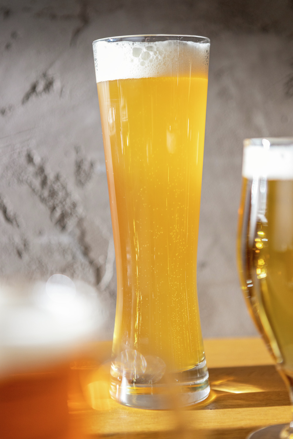 Borgonovo Monaco Wheat Beer Glass Set of 6, 615 ml, Blown Extra-Clear Glass with Filling Line, Made in Italy, Biconic Design for Foam Retention, 248 mm Height, 79 mm Diameter