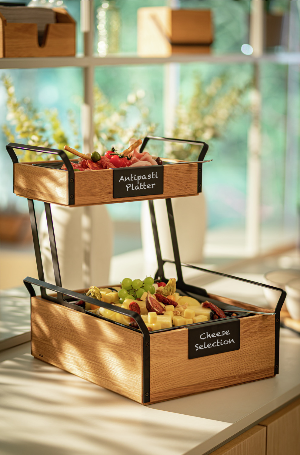 Vega Buffet Platter Melamine GN 1/4, Black, 26.5x16.2x3 cm, Shockproof, Stackable, Dishwasher Safe, Food Safe Presentation Platter